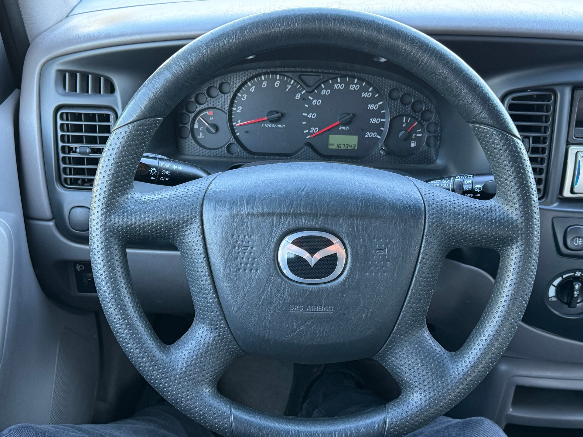 MAZDA Tribute 2.0 16V Comfort-image-14