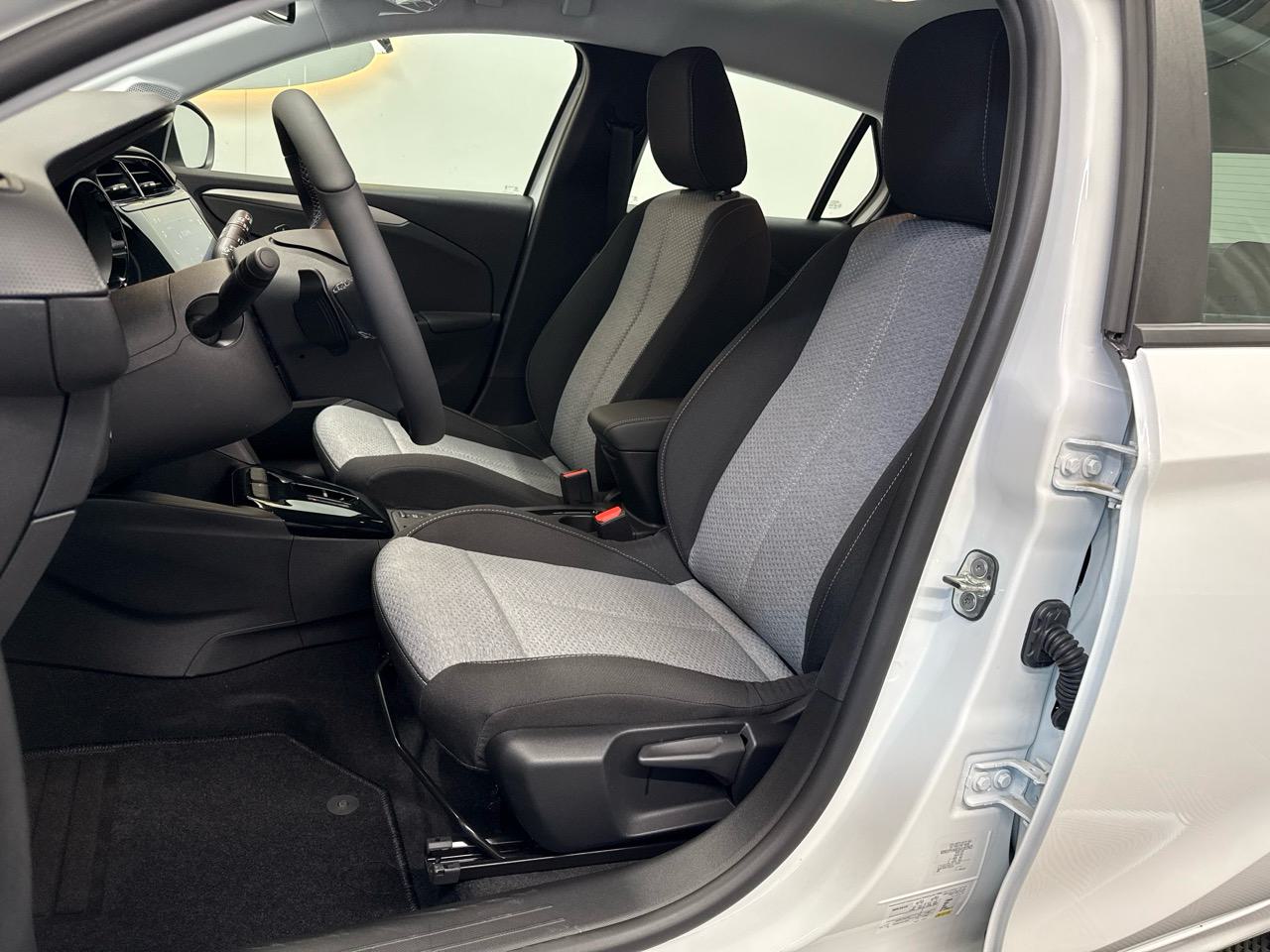 OPEL Corsa 1.2 MHEV Edition-image-3