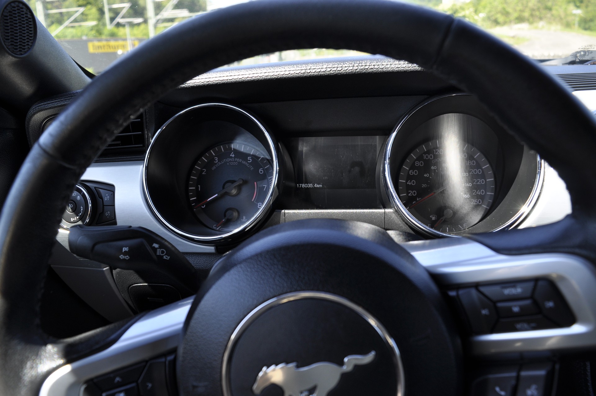 FORD Mustang Fastback 2.3-image-13