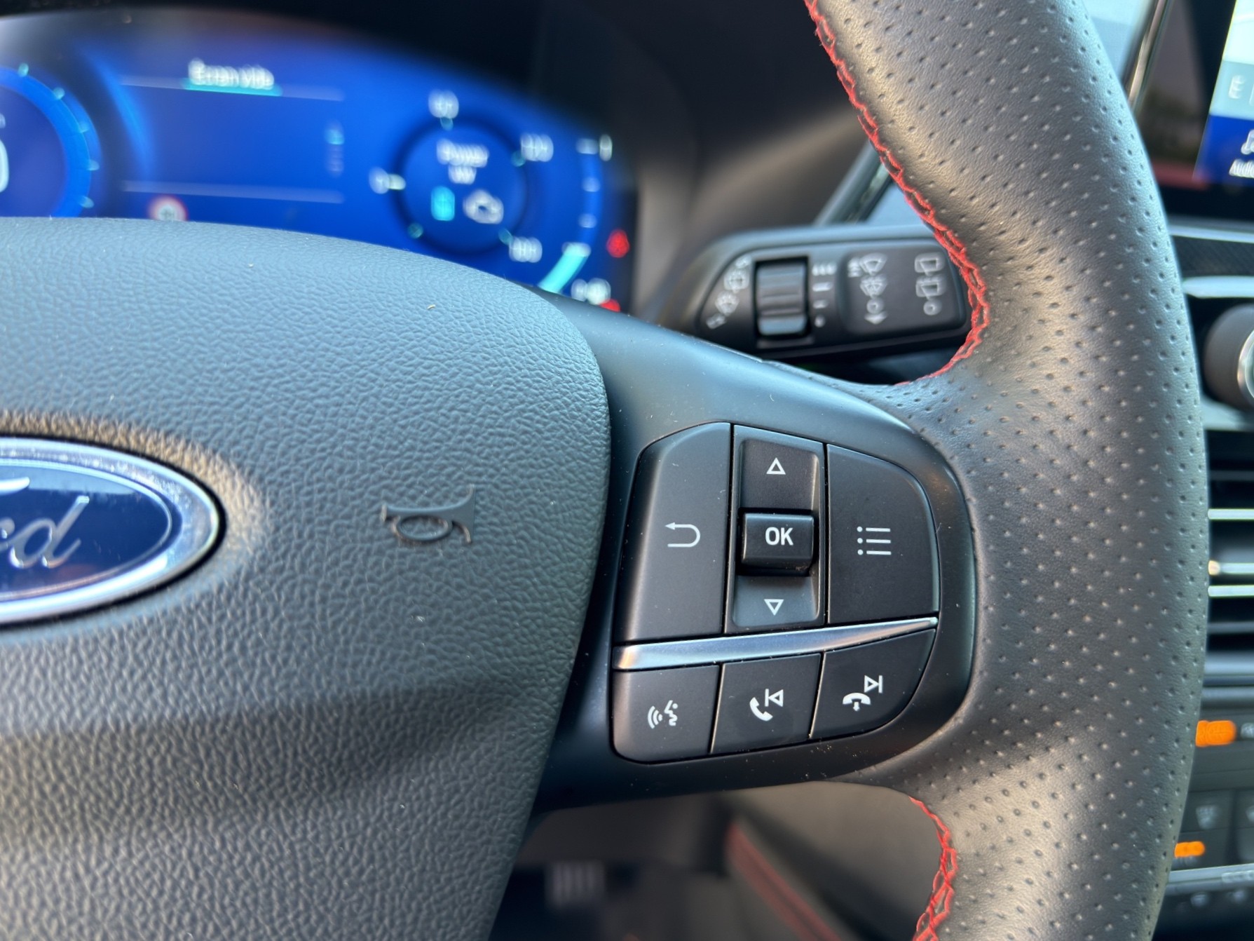 FORD Kuga 2.5 PHEV ST-Line X 2WD-image-16