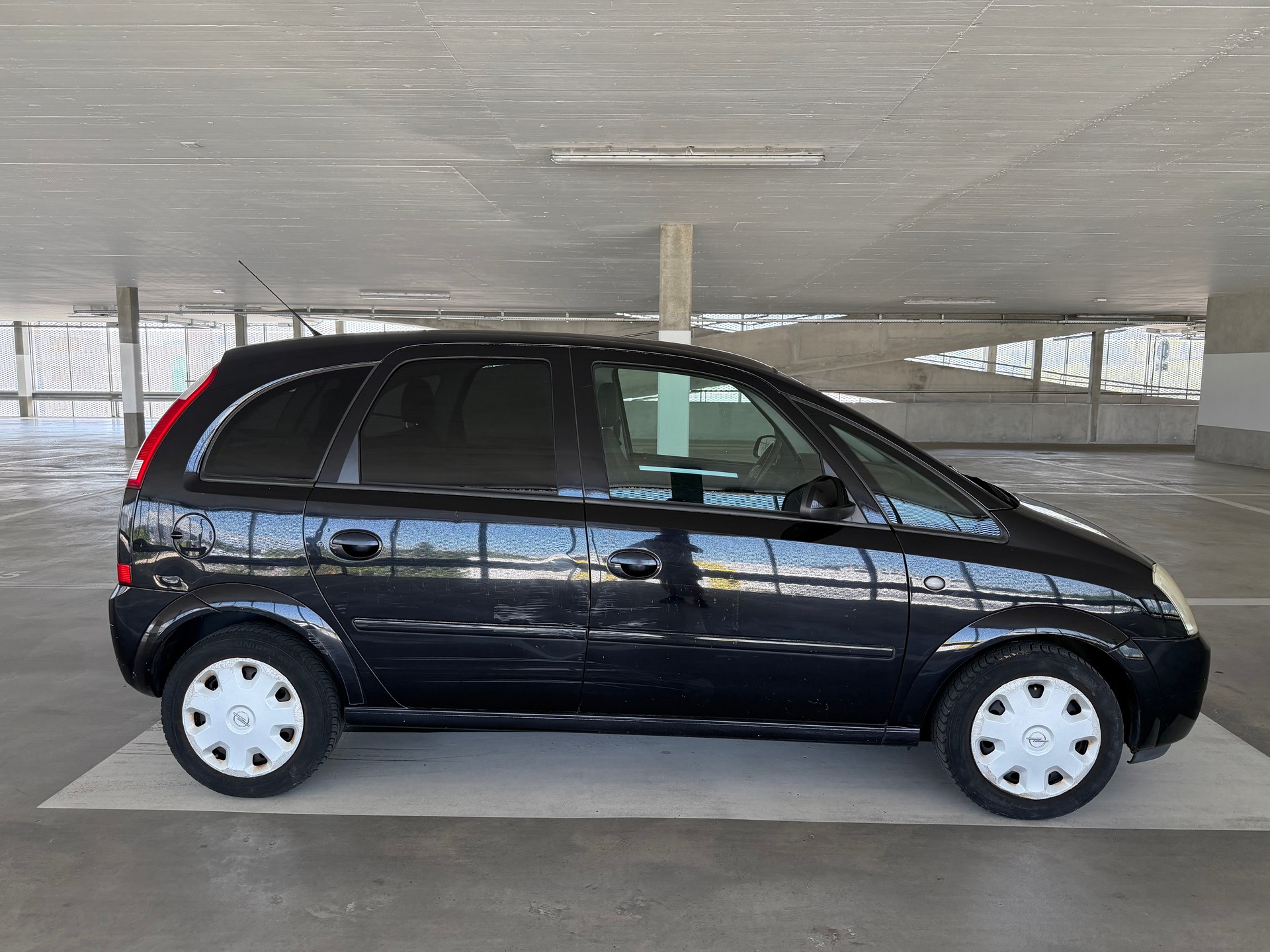 OPEL Meriva 1.6i 16V - 59.000 Kilométrage-image-1