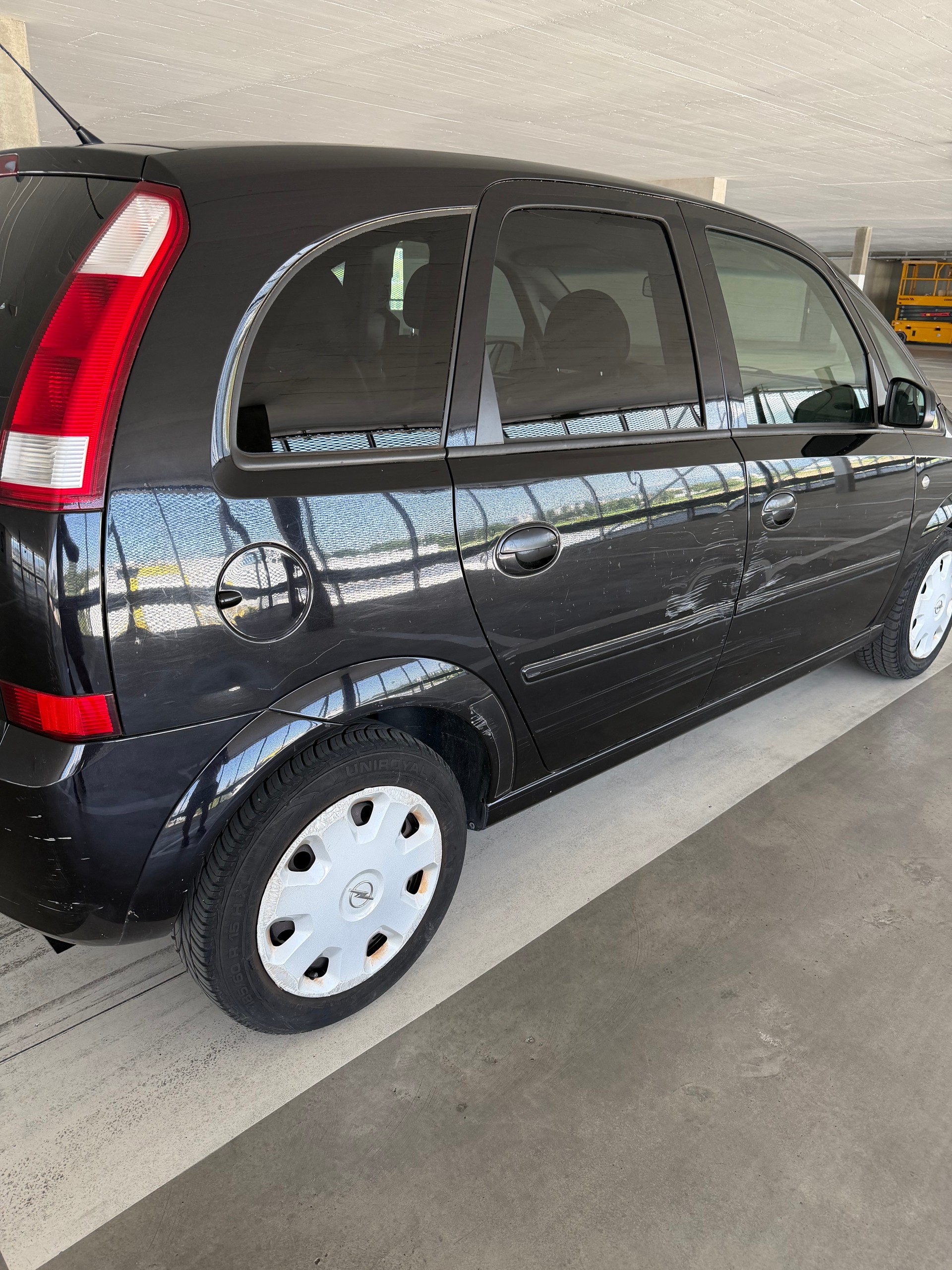 OPEL Meriva 1.6i 16V - 59.000 Kilométrage-image-4