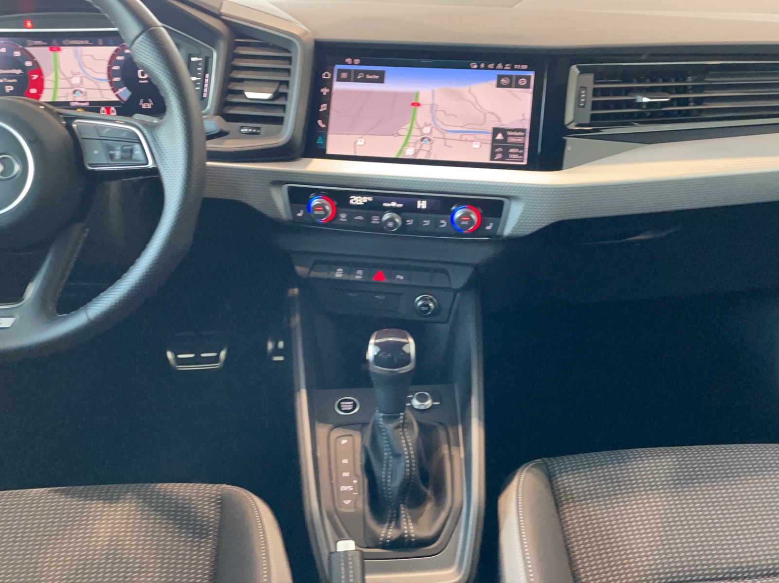 AUDI A1 Sportback 30 TFSI advanced Attraction S-tronic-image-9