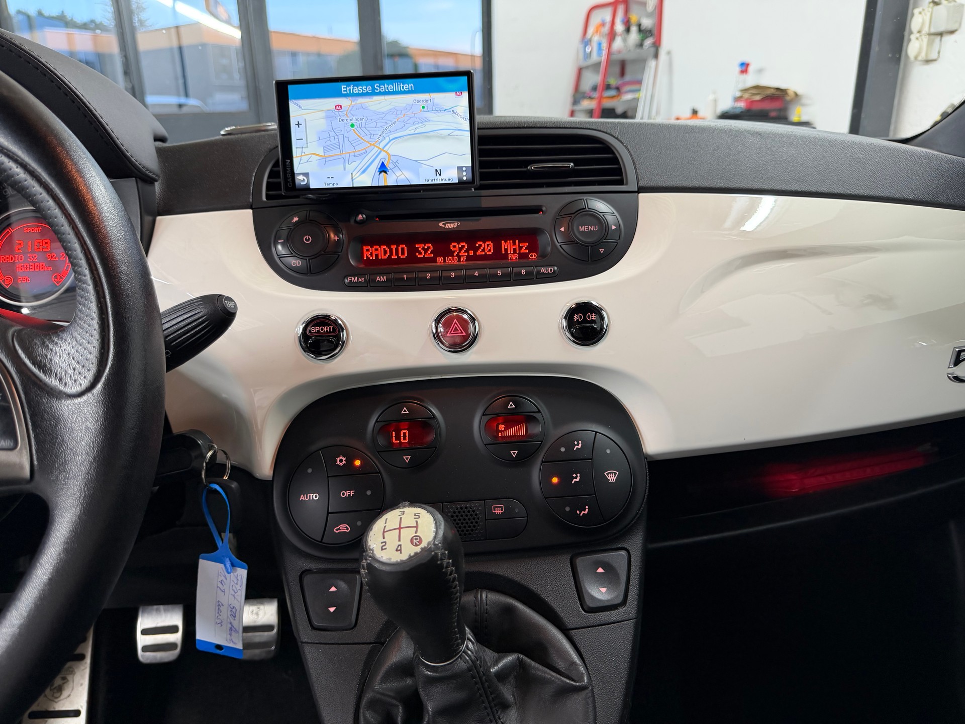 FIAT 500 1.4 16V Turbo Abarth-image-12