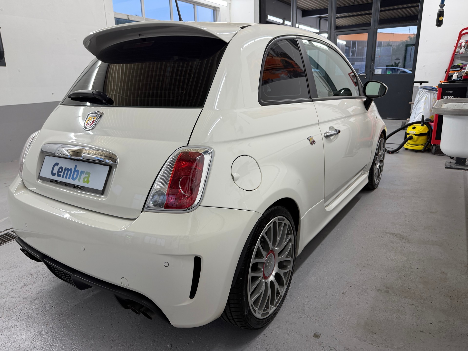 FIAT 500 1.4 16V Turbo Abarth-image-8