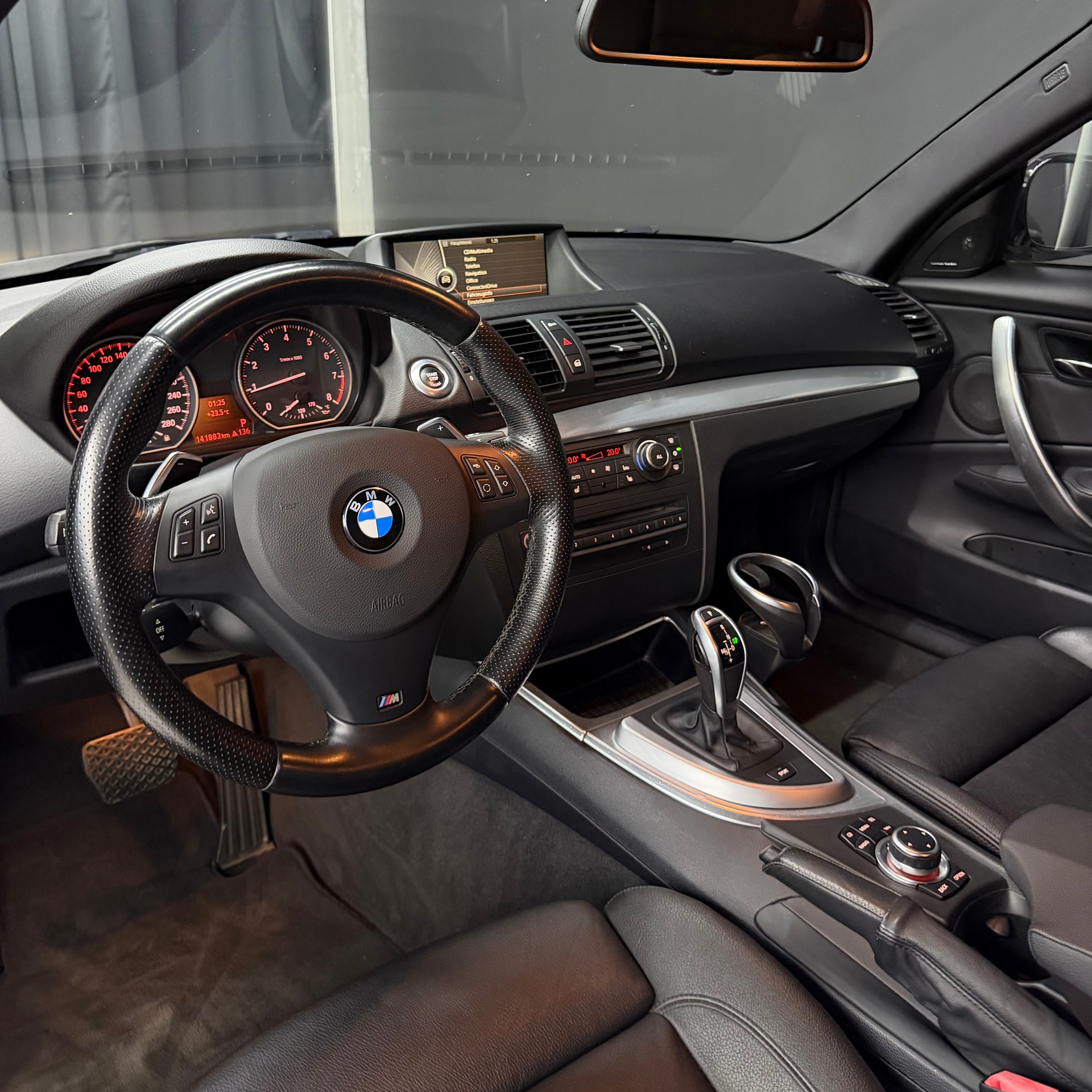 BMW 135i Coupé DSG-image-8