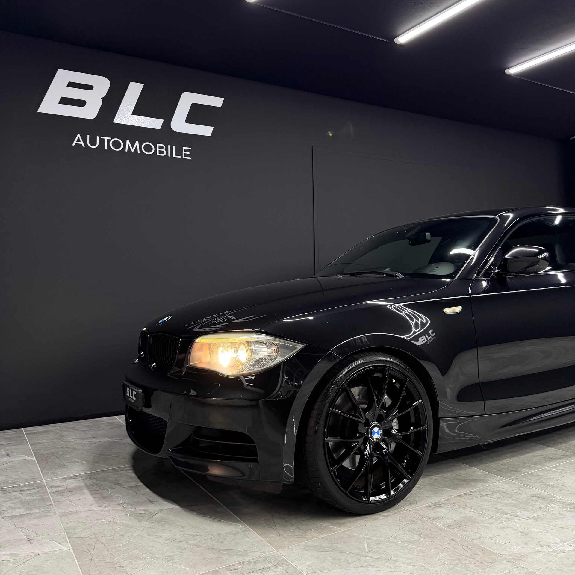 BMW 135i Coupé DSG-image-1