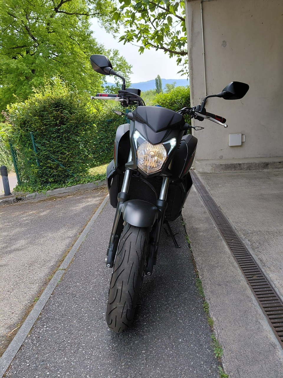 HONDA CB 650 F ABS-showroom-element-1