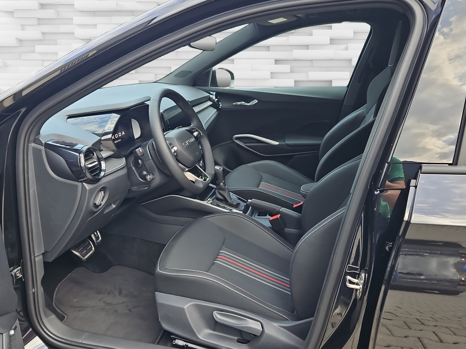 SKODA Fabia 1.5 TSI 130 DSG-image-4