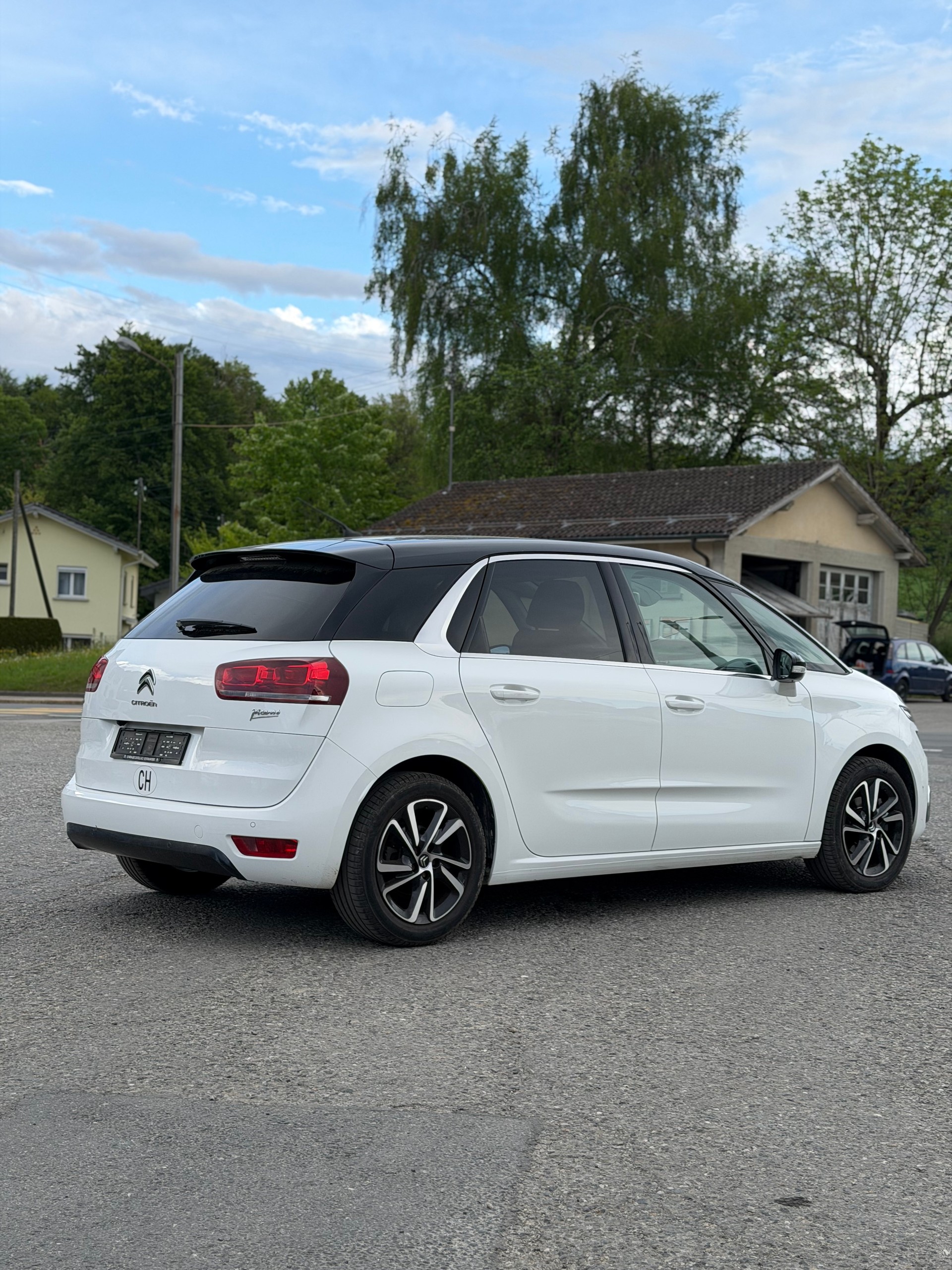 CITROEN C4 Picasso 1.2 Pure Tech Séduction-image-3