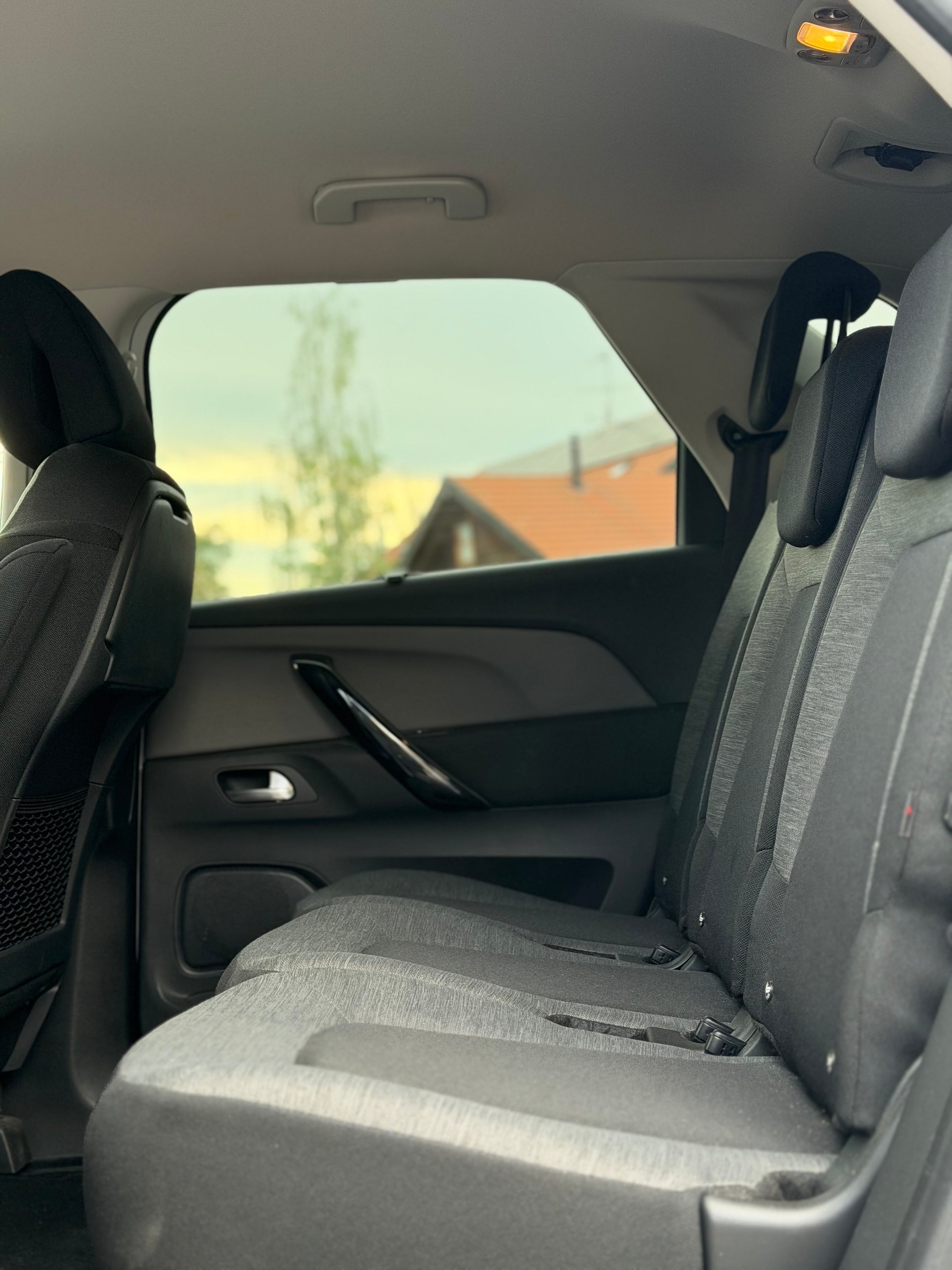 CITROEN C4 Picasso 1.2 Pure Tech Séduction-image-9