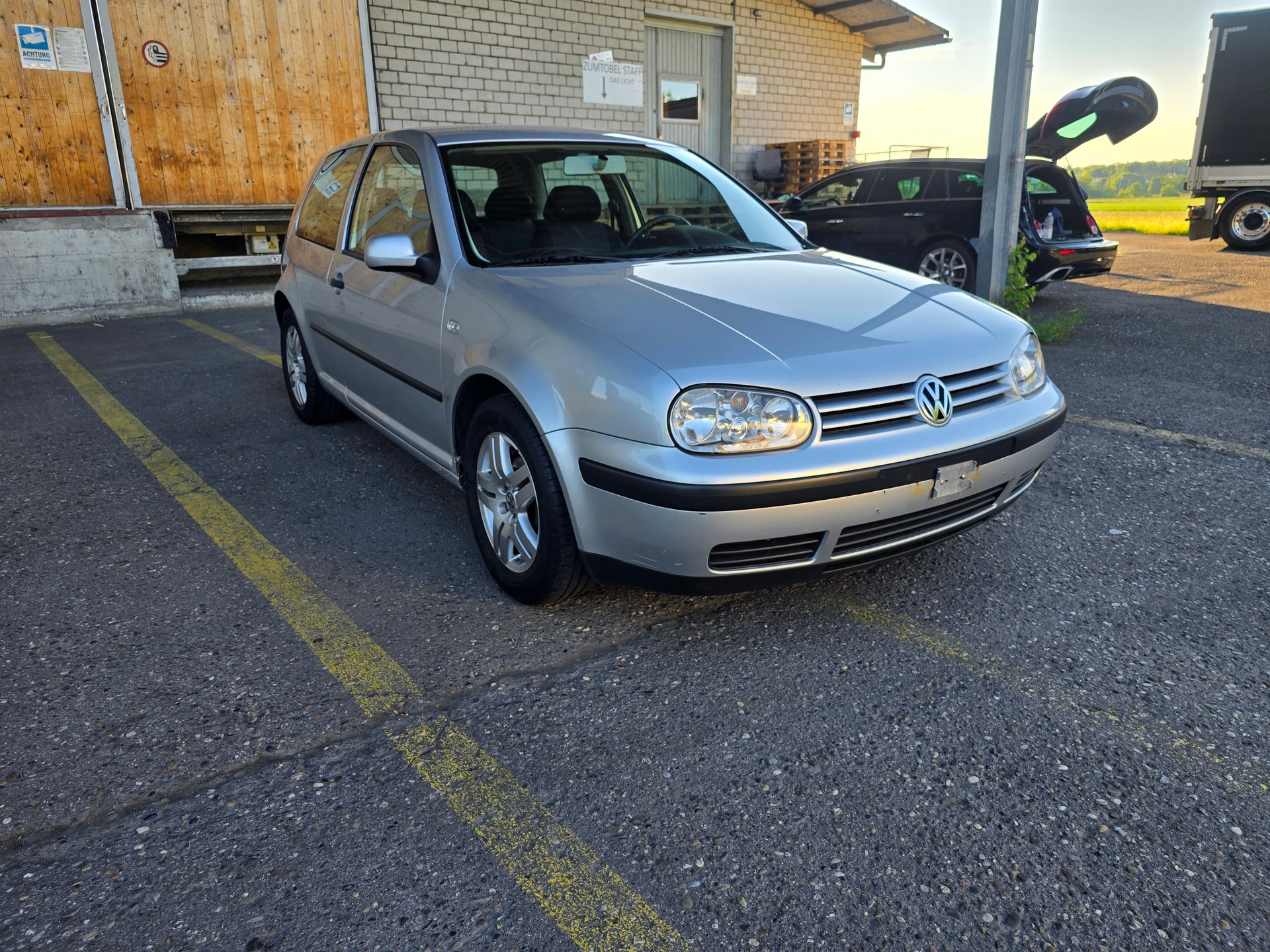 VW Golf 1.6 16V-image-1