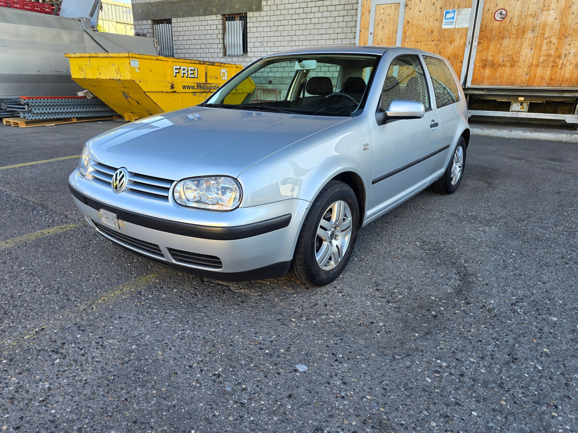 VW Golf 1.6 16V-image-2