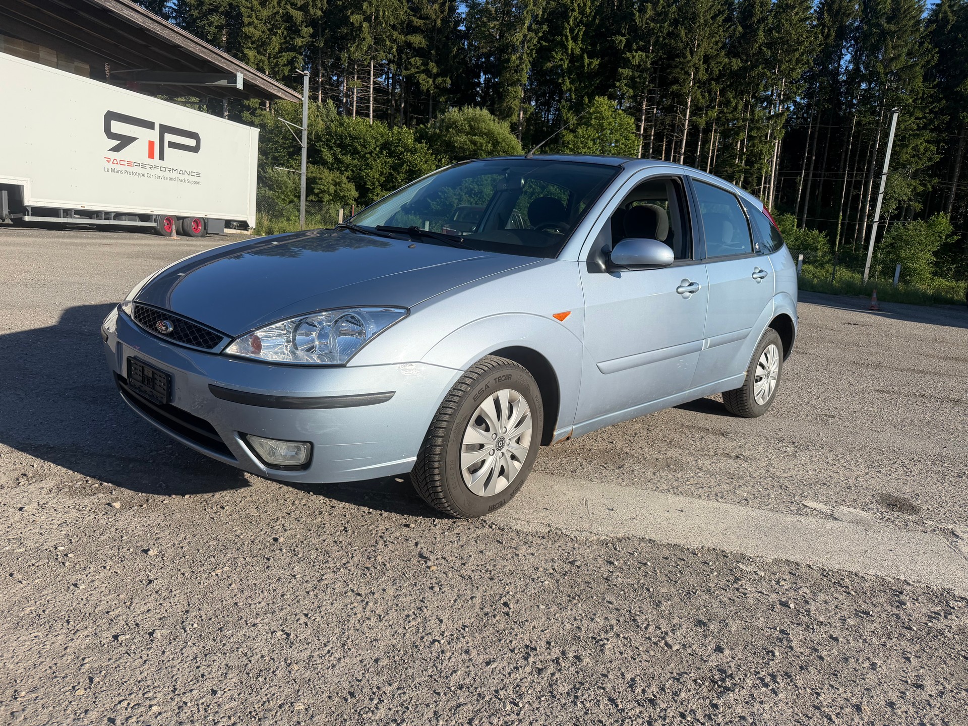 FORD Focus 1.6i 16V Ghia-image-1