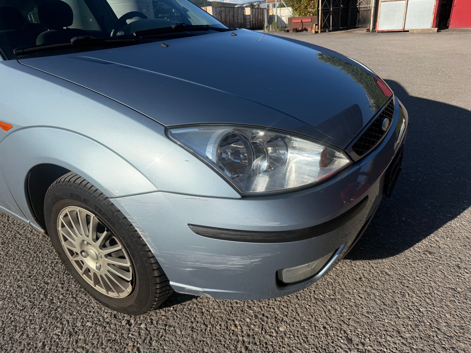 FORD Focus 1.6i 16V Ghia-image-13