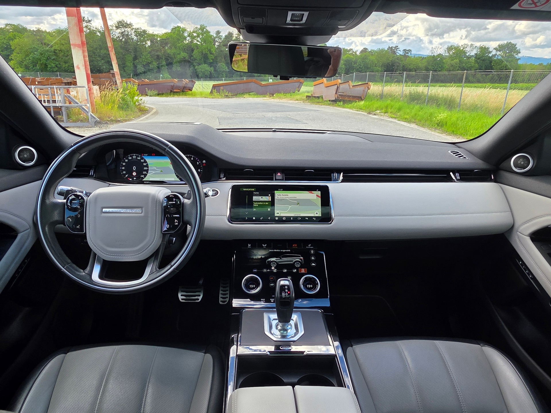 LAND ROVER Range Rover Evoque R-Dyn First Edi P 250 HSE AT9-image-12