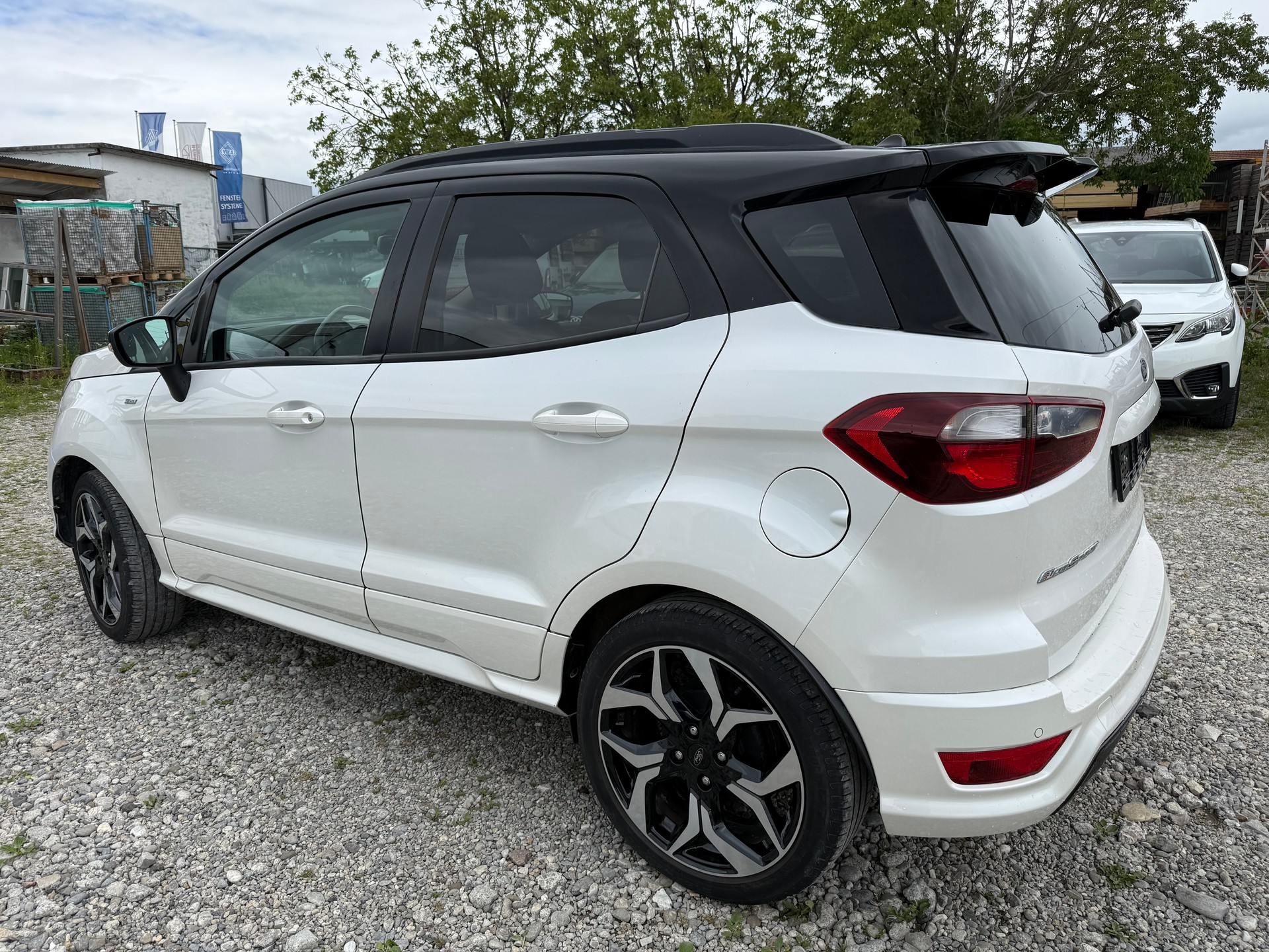 FORD EcoSport 1.0 SCTi ST-Line-image-3