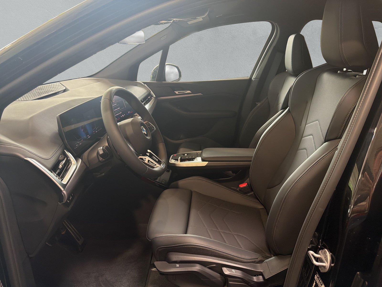 BMW 218d Active Tourer M Sport DKG-image-11