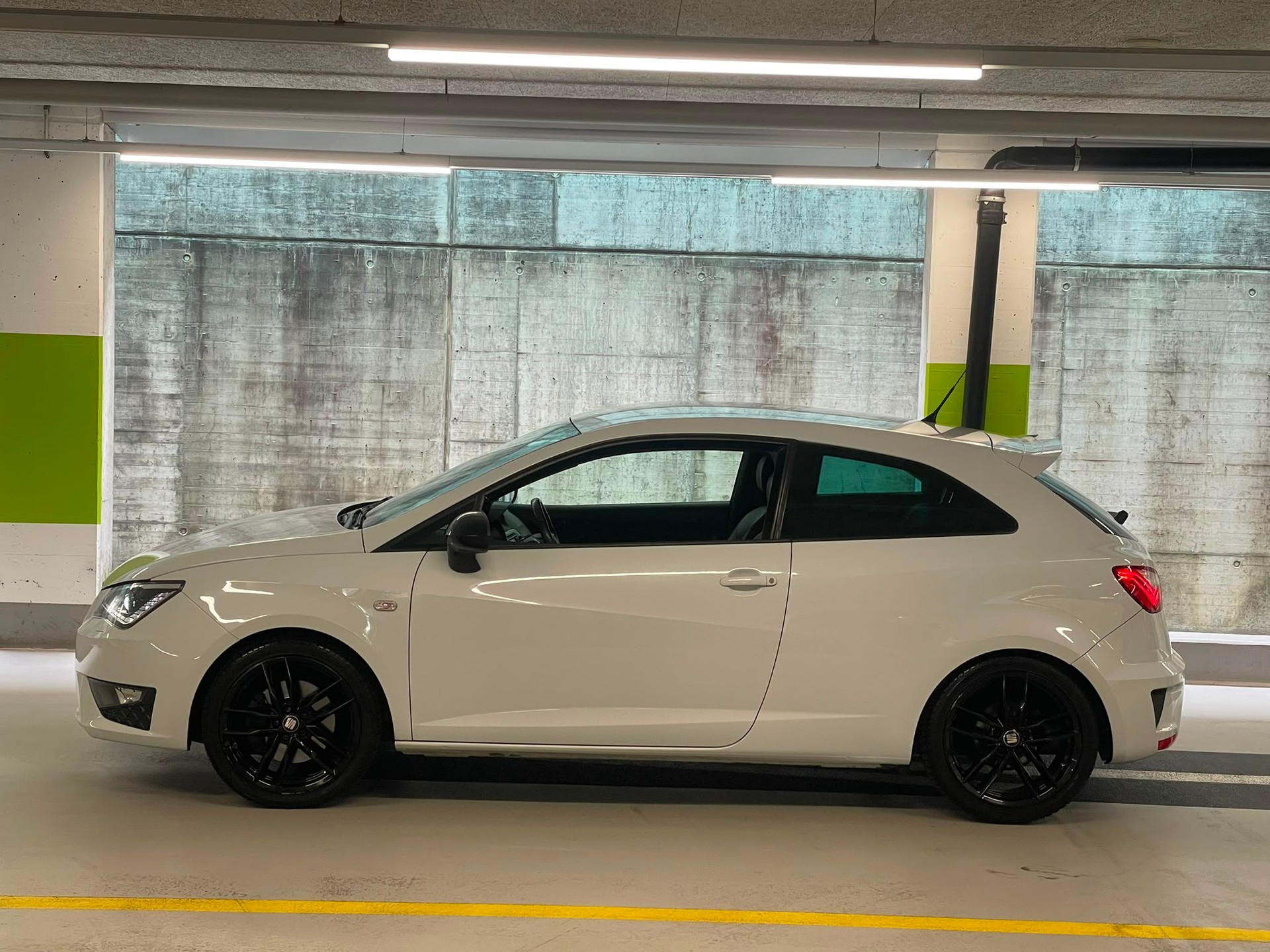 SEAT Ibiza SC 1.4 TSI Cupra R13 DSG ABT // GARANTIE & MFK NEU-image-2