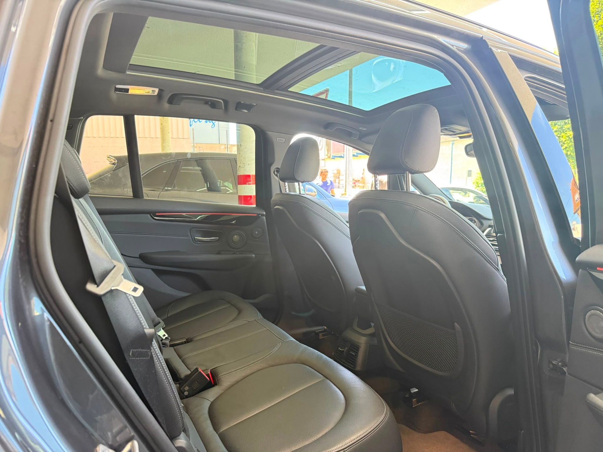 BMW 220d xDrive Gran Tourer Steptronic M Sport *Pano-Dach* *HUD* *Harman/ Kardon*-image-18