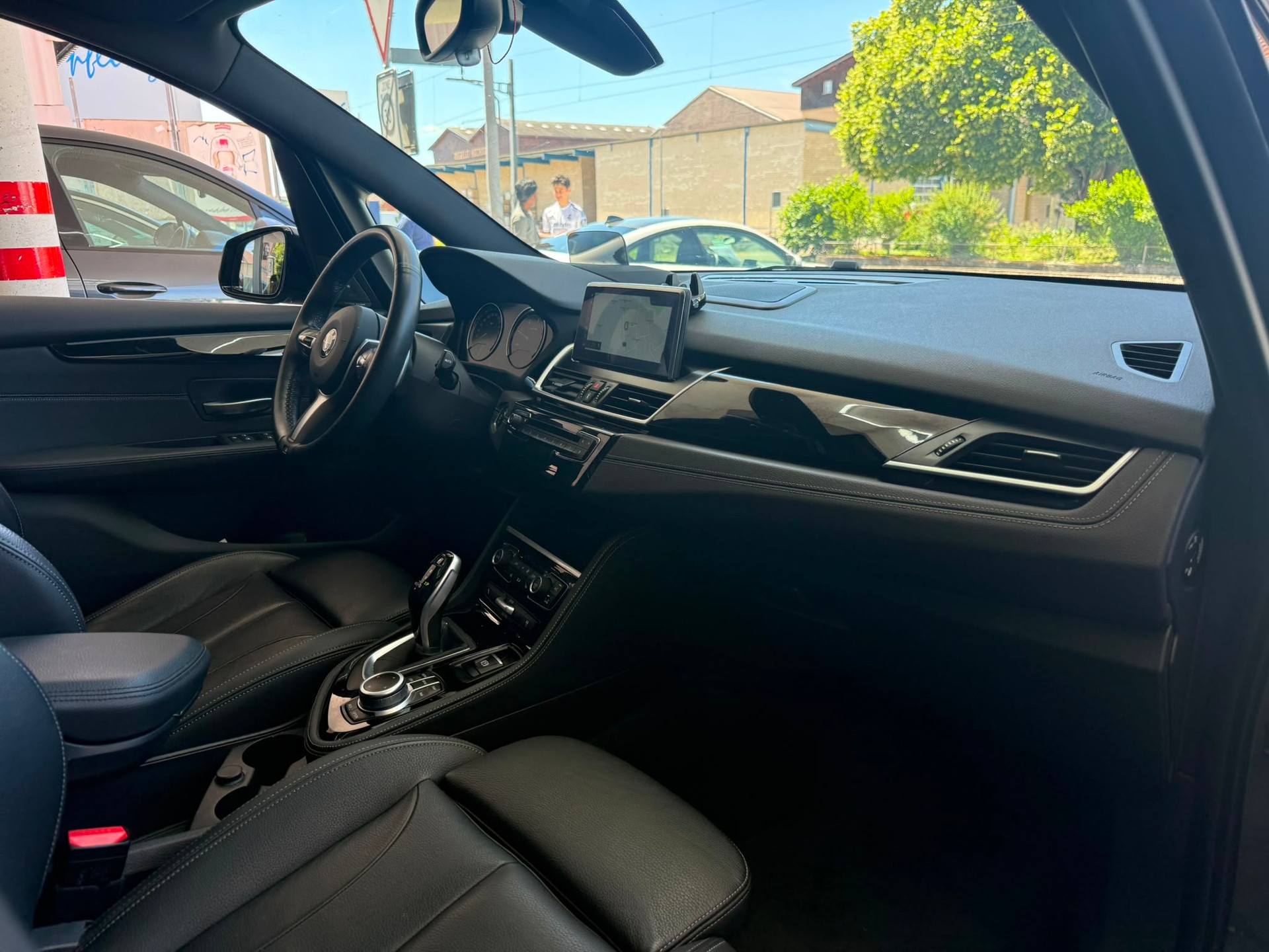 BMW 220d xDrive Gran Tourer Steptronic M Sport *Pano-Dach* *HUD* *Harman/ Kardon*-image-15