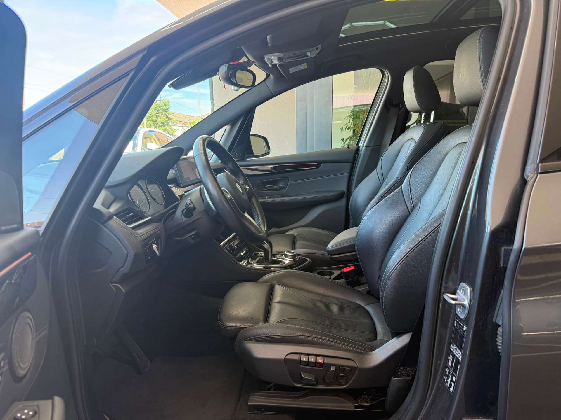 BMW 220d xDrive Gran Tourer Steptronic M Sport *Pano-Dach* *HUD* *Harman/ Kardon*-image-11
