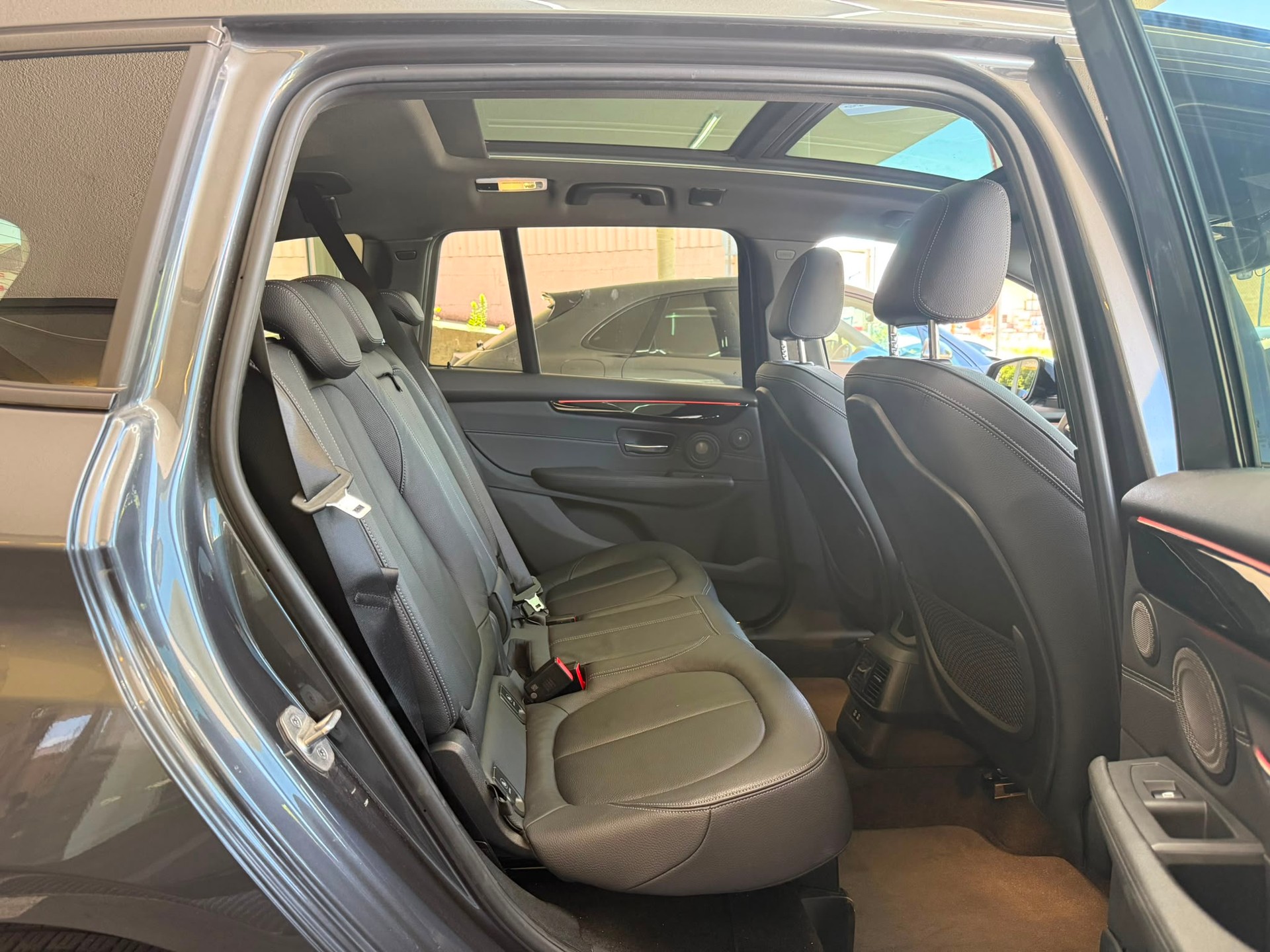 BMW 220d xDrive Gran Tourer Steptronic M Sport *Pano-Dach* *HUD* *Harman/ Kardon*-image-19