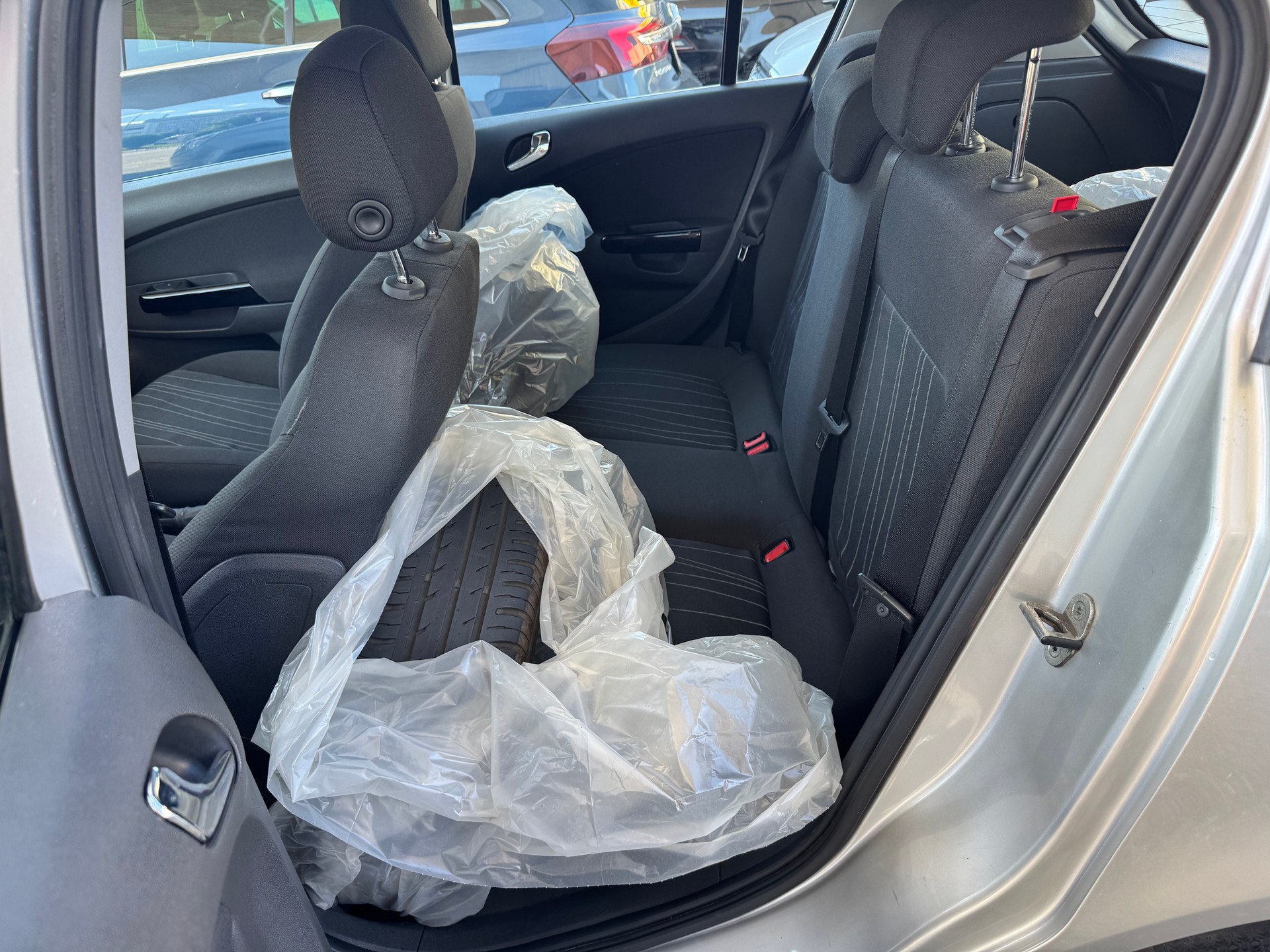 OPEL Corsa 1.4 TP Enjoy-image-5