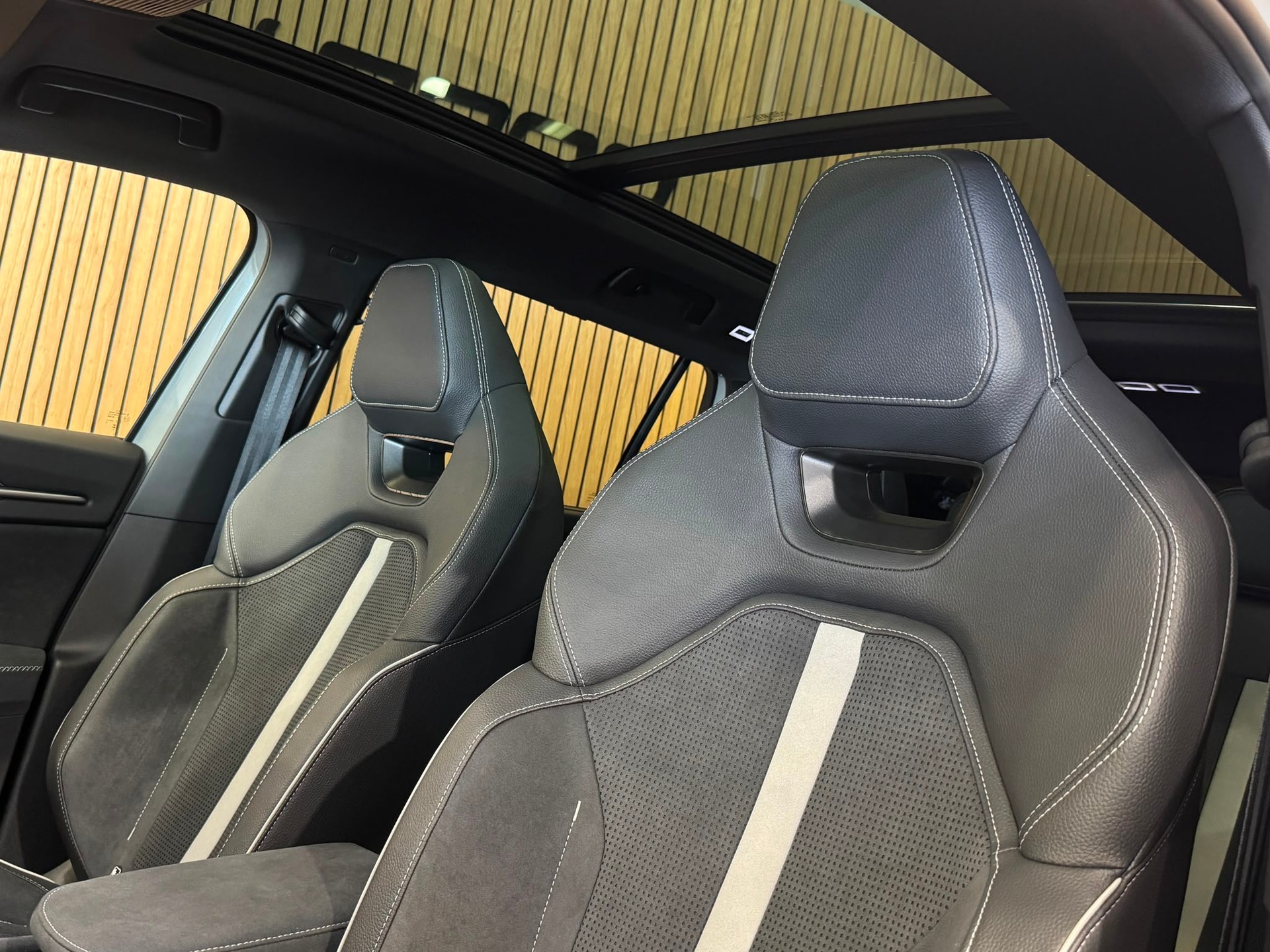 SKODA Kodiaq 1.5 TSI mHEV Selection *Steelgrey*-image-27