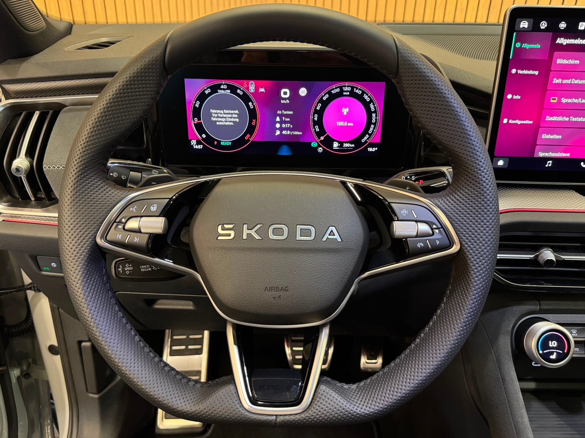 SKODA Kodiaq 1.5 TSI mHEV Selection *Steelgrey*-image-11