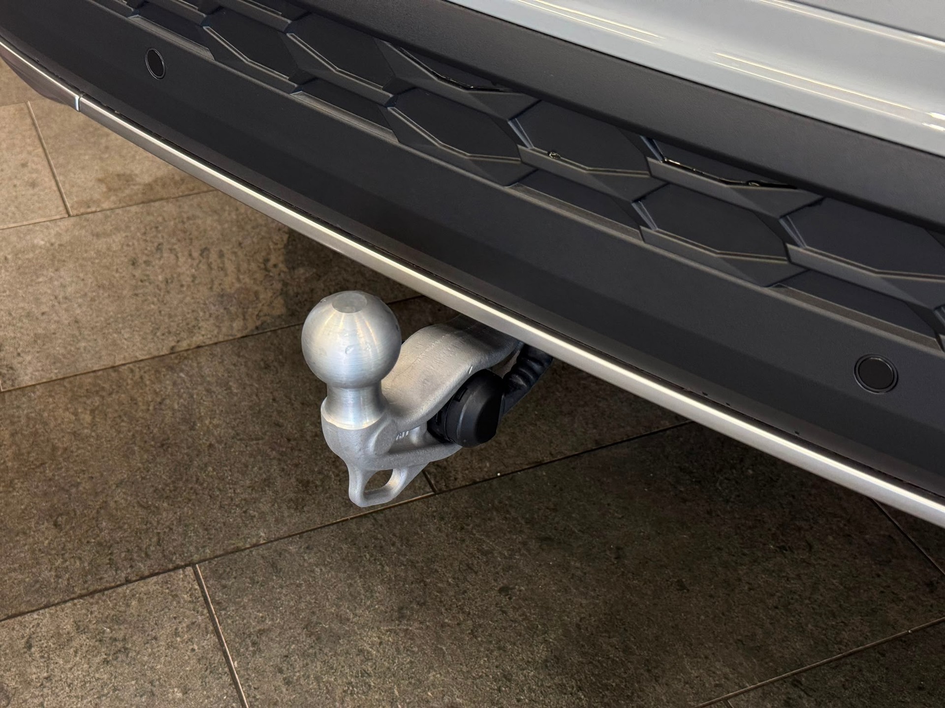 SKODA Kodiaq 1.5 TSI mHEV Selection *Steelgrey*-image-8