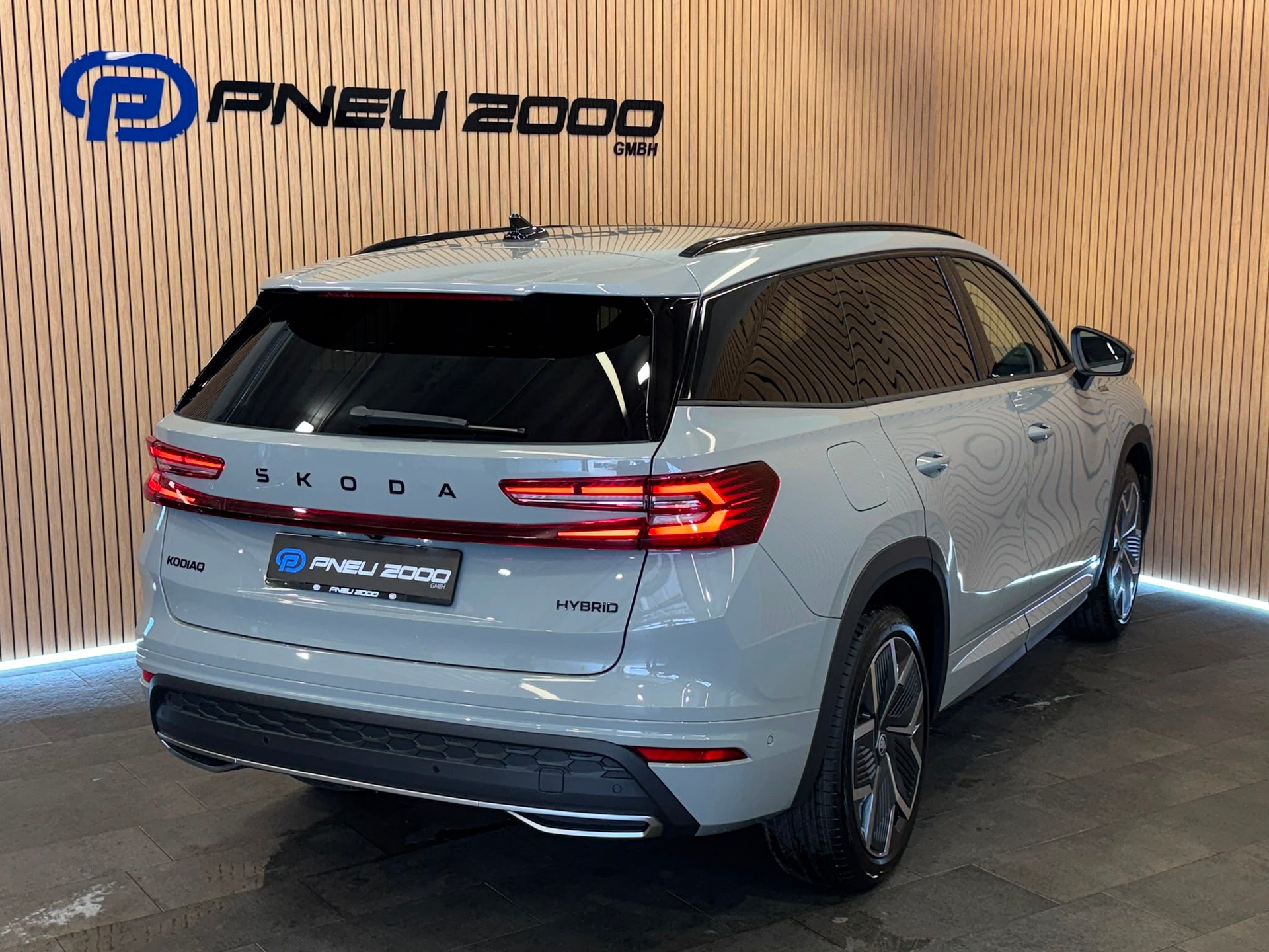 SKODA Kodiaq 1.5 TSI mHEV Selection *Steelgrey*-image-9