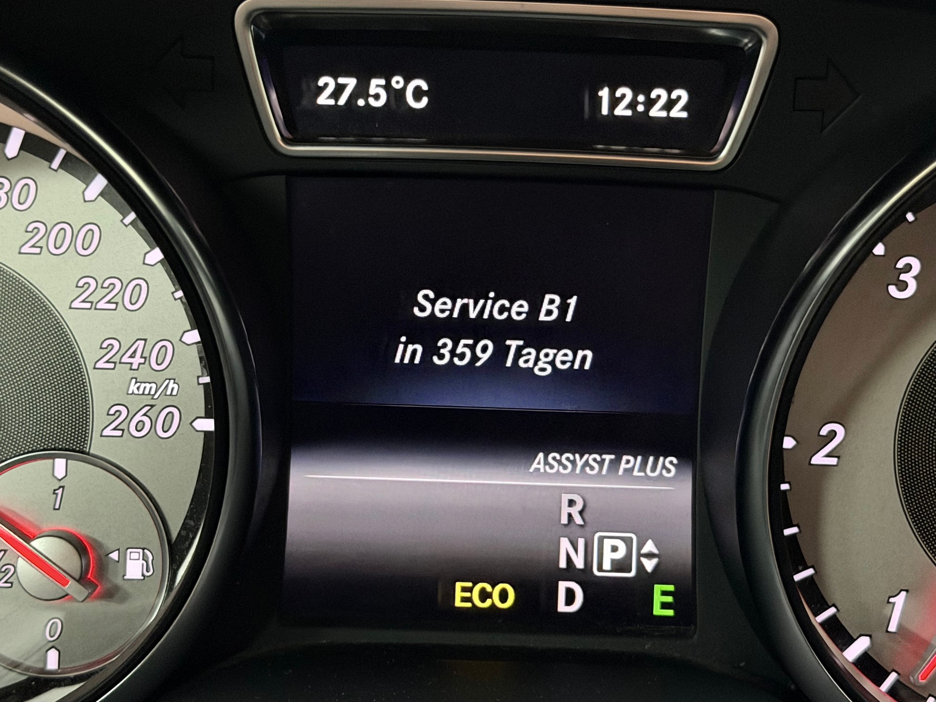 MERCEDES-BENZ GLA 220 CDI Style 4Matic 7G-DCT-image-15