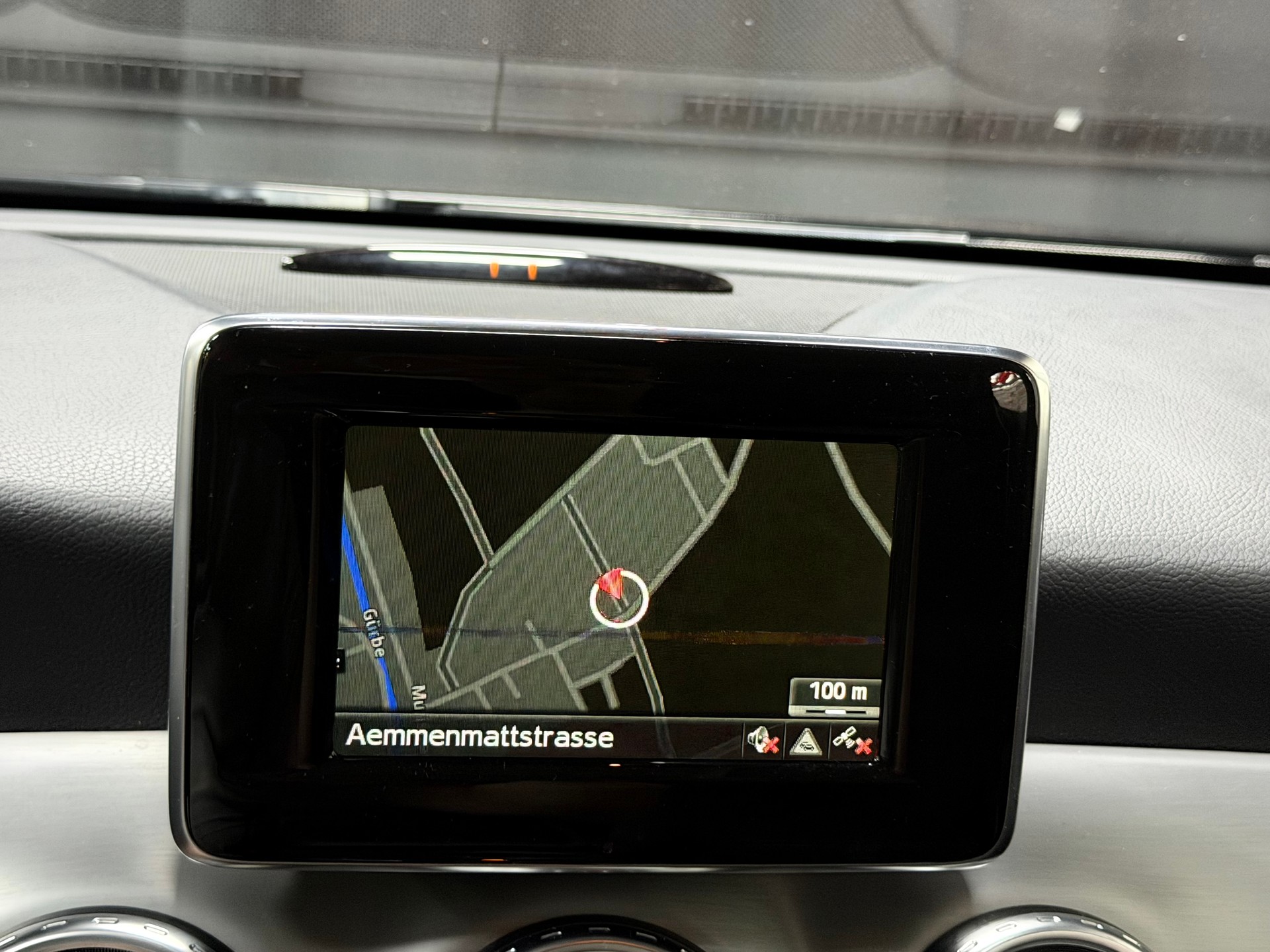 MERCEDES-BENZ GLA 220 CDI Style 4Matic 7G-DCT-image-17