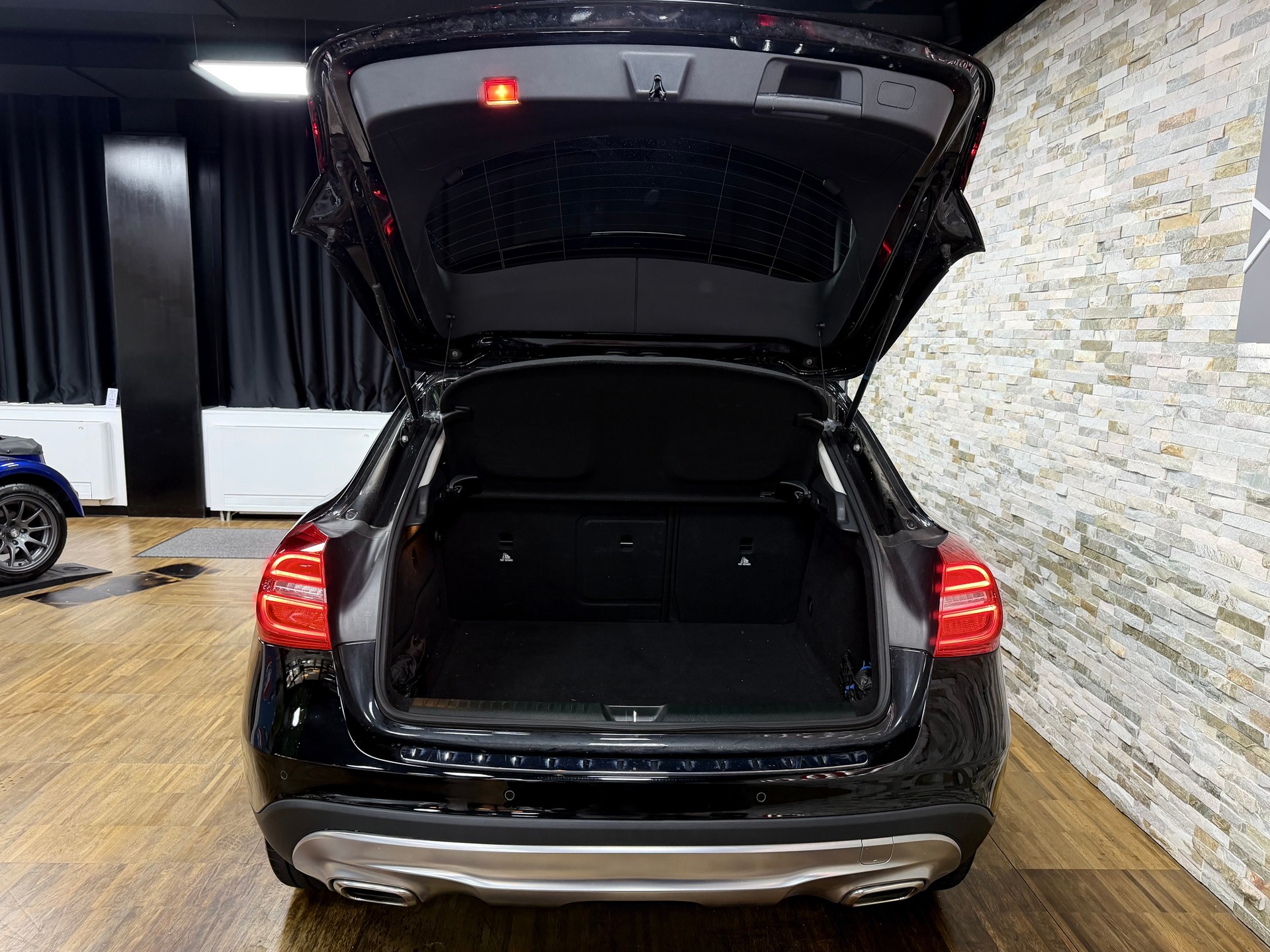 MERCEDES-BENZ GLA 220 CDI Style 4Matic 7G-DCT-image-20