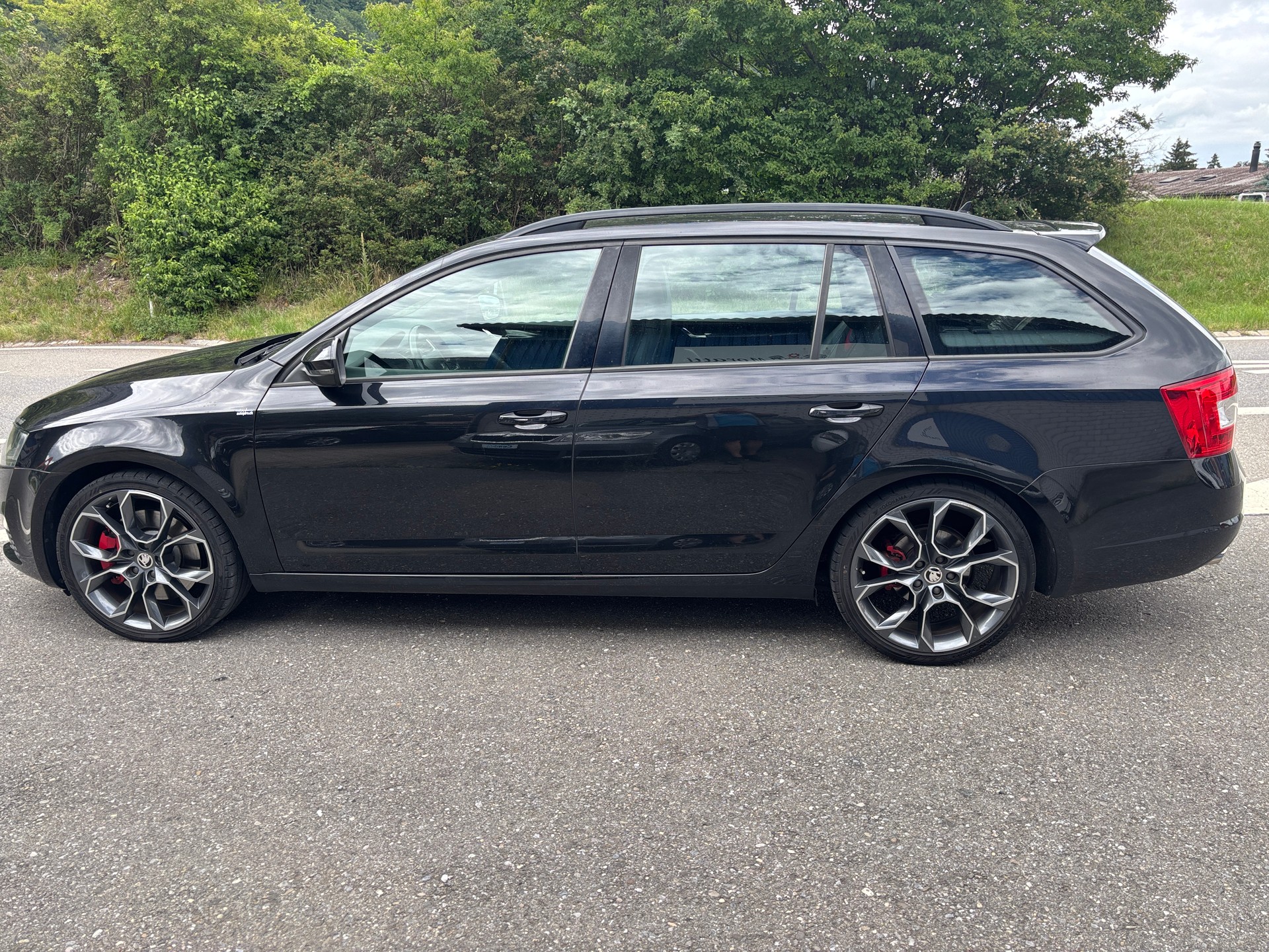 SKODA Octavia Combi 2.0 TSI RS DSG-image-3