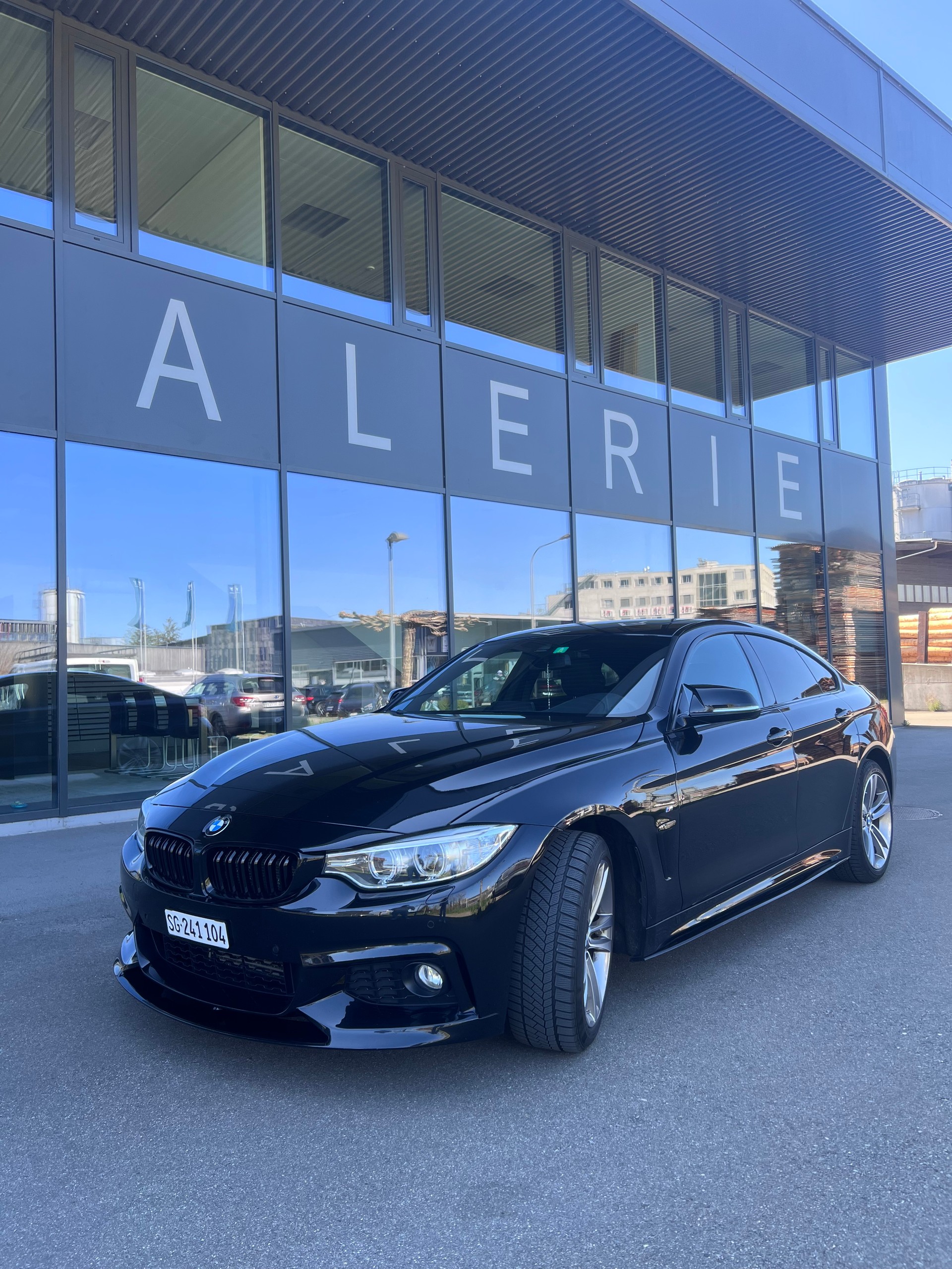 BMW Gran Coupe-image-2