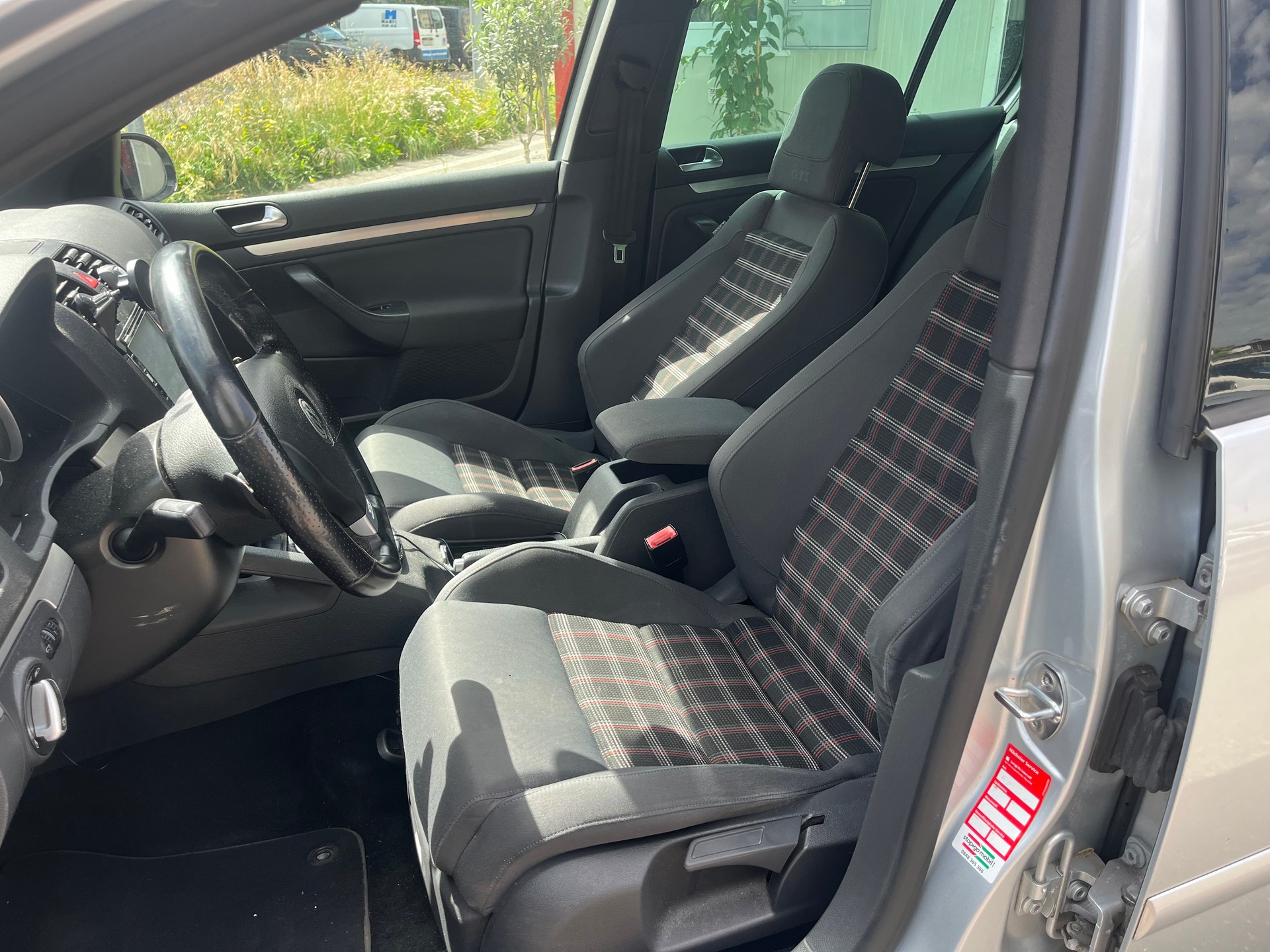 VW Golf 2.0 TFSI GTI-image-10