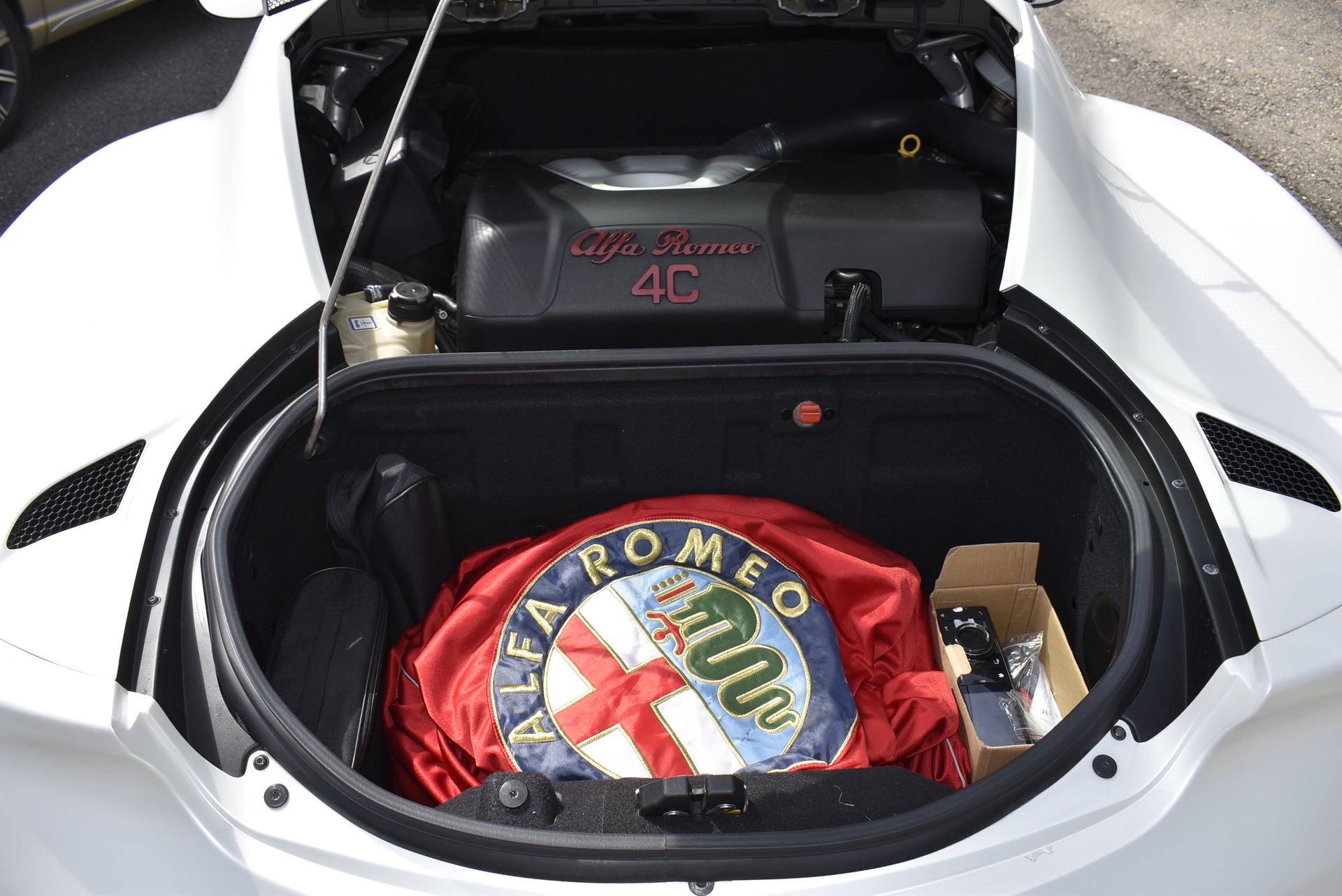 ALFA ROMEO 4C 1750 TBi TCT-image-14