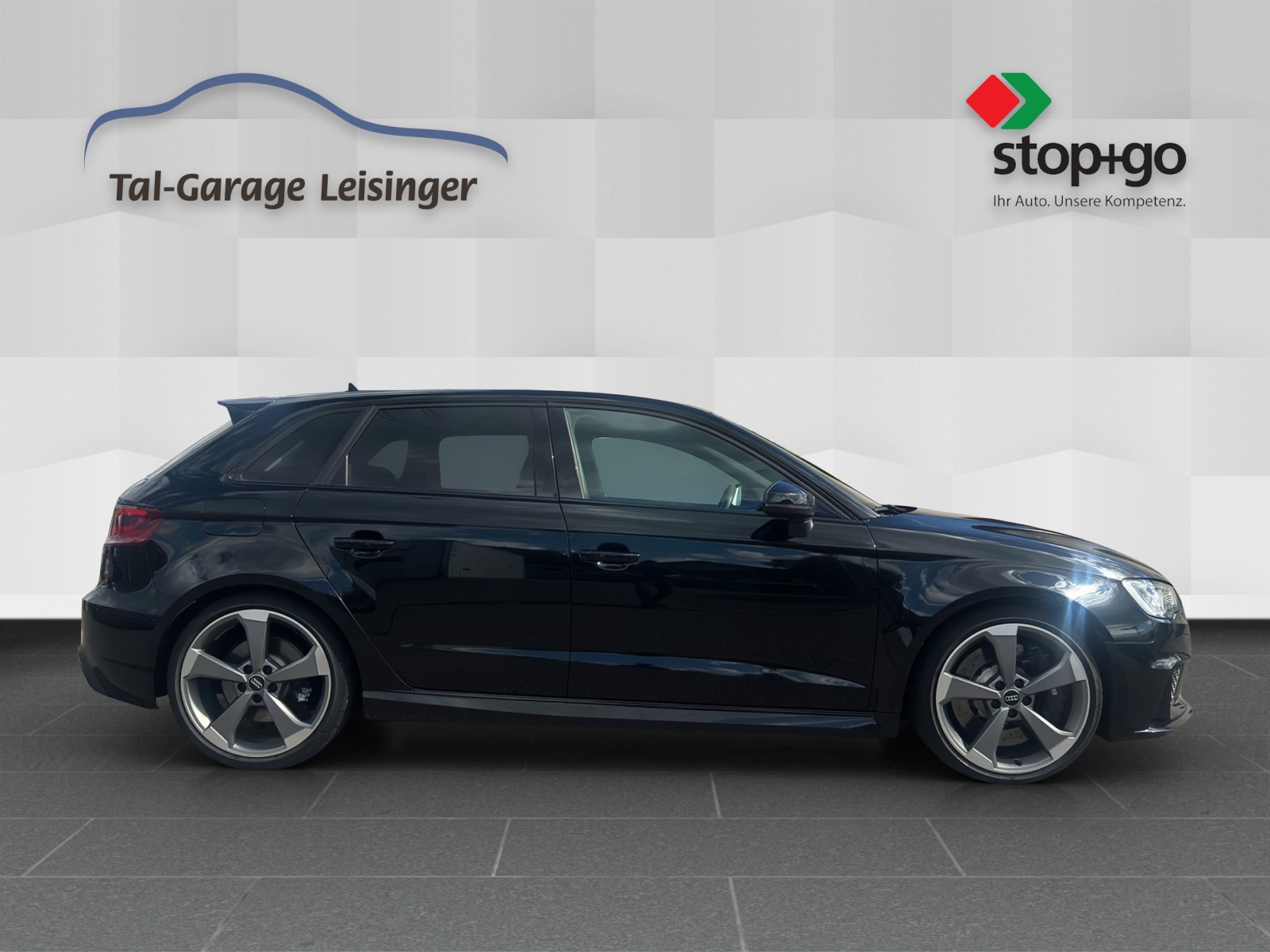 AUDI RS3 2.5 TSI quattro S-tronic-image-4