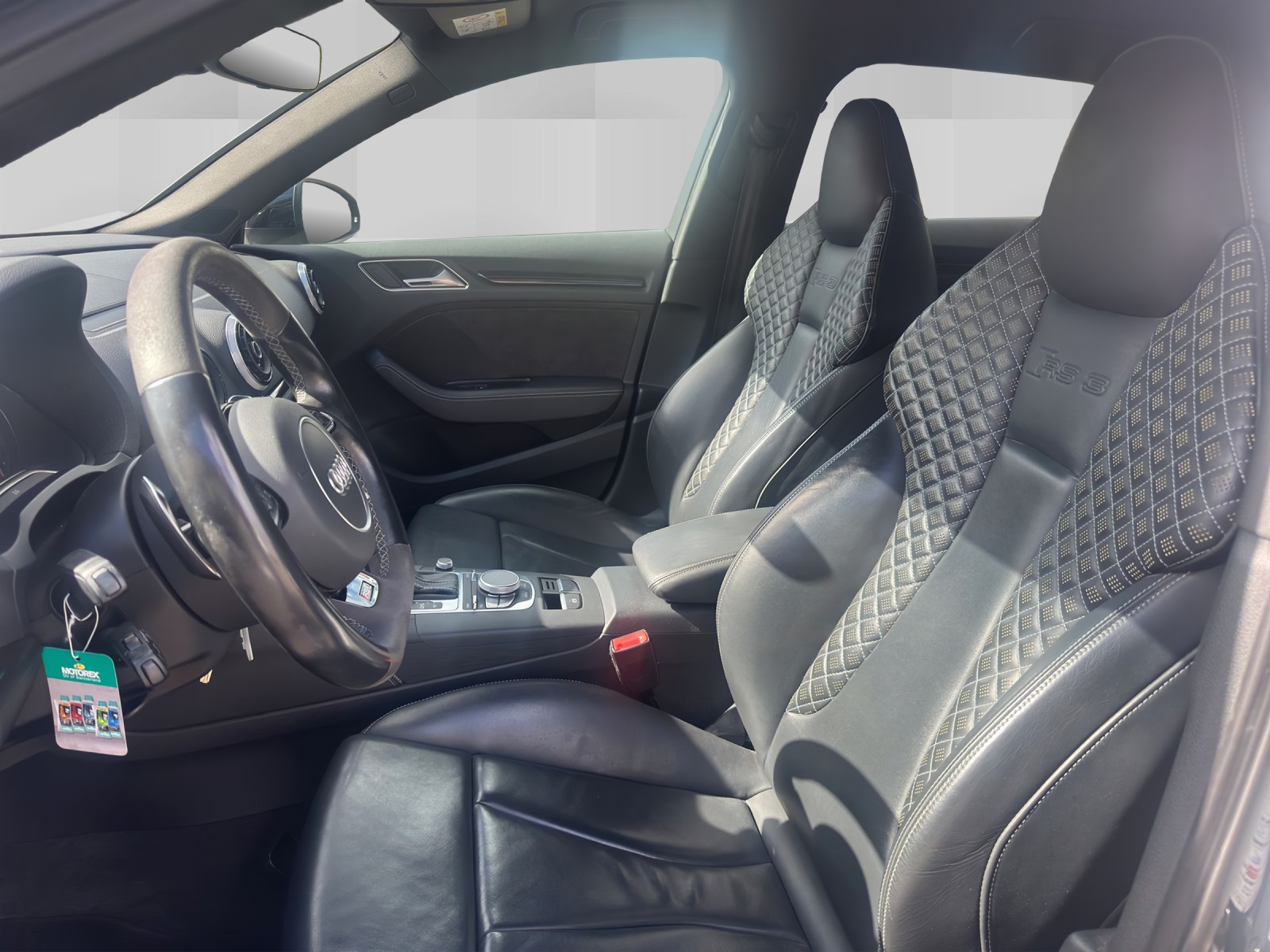 AUDI RS3 2.5 TSI quattro S-tronic-image-6