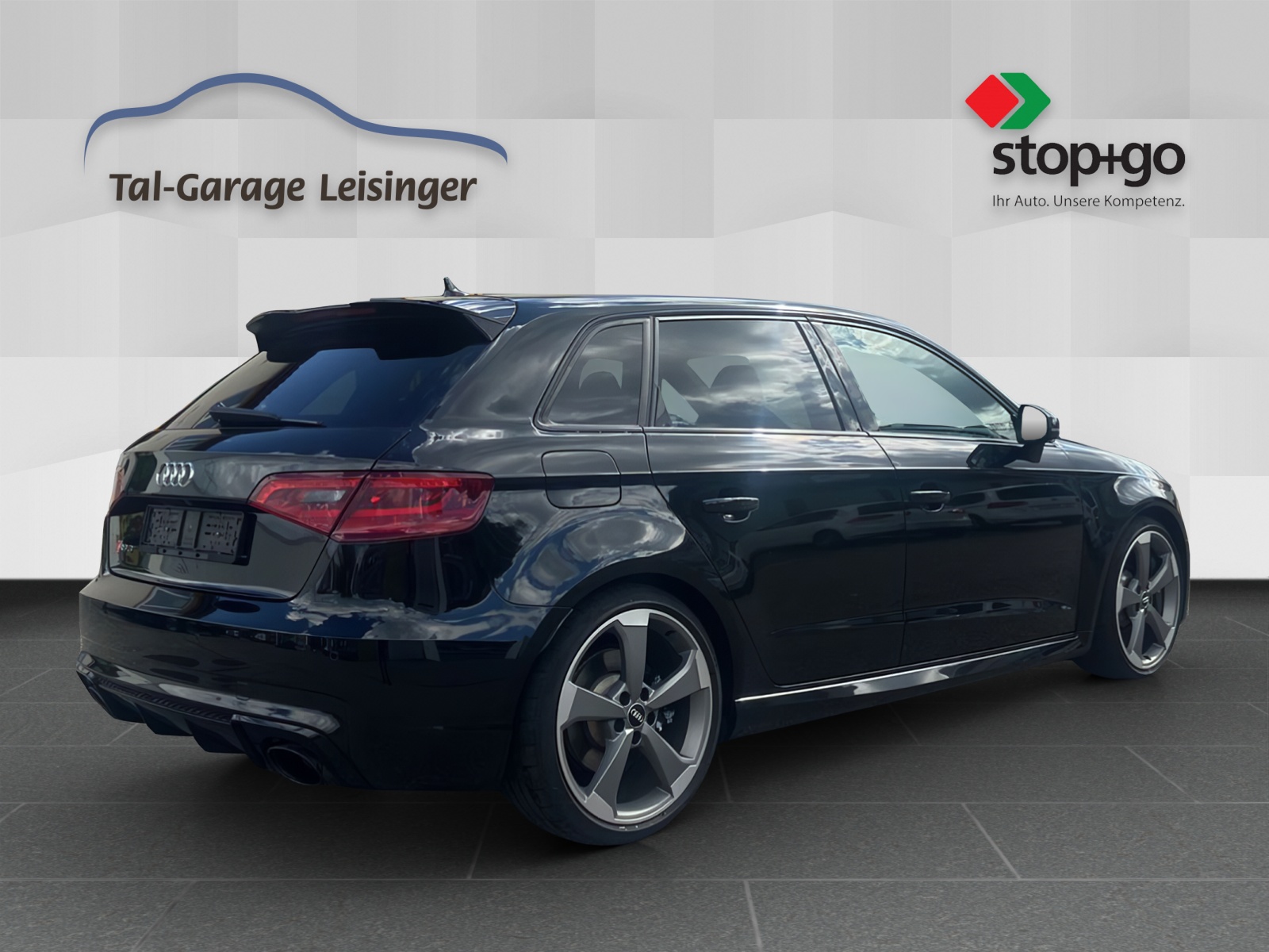 AUDI RS3 2.5 TSI quattro S-tronic-image-3