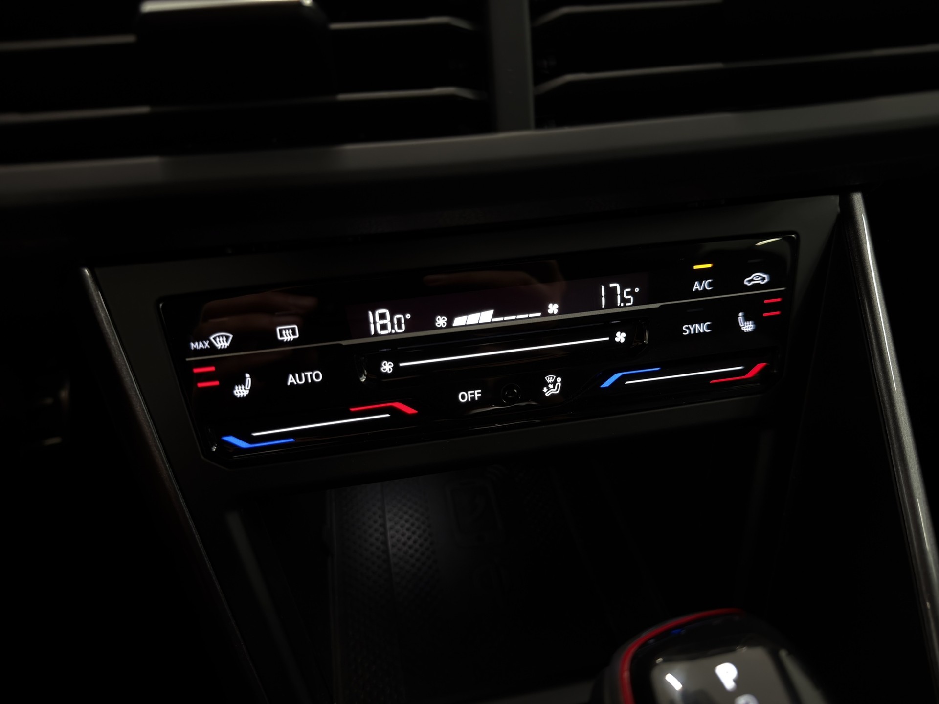 VW Polo 2.0 TSI GTI DSG-image-27
