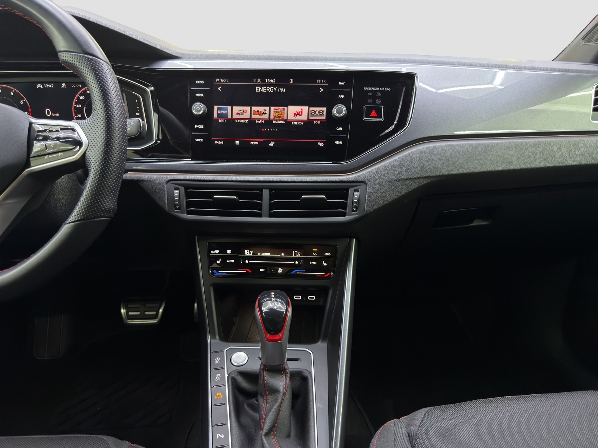 VW Polo 2.0 TSI GTI DSG-image-7