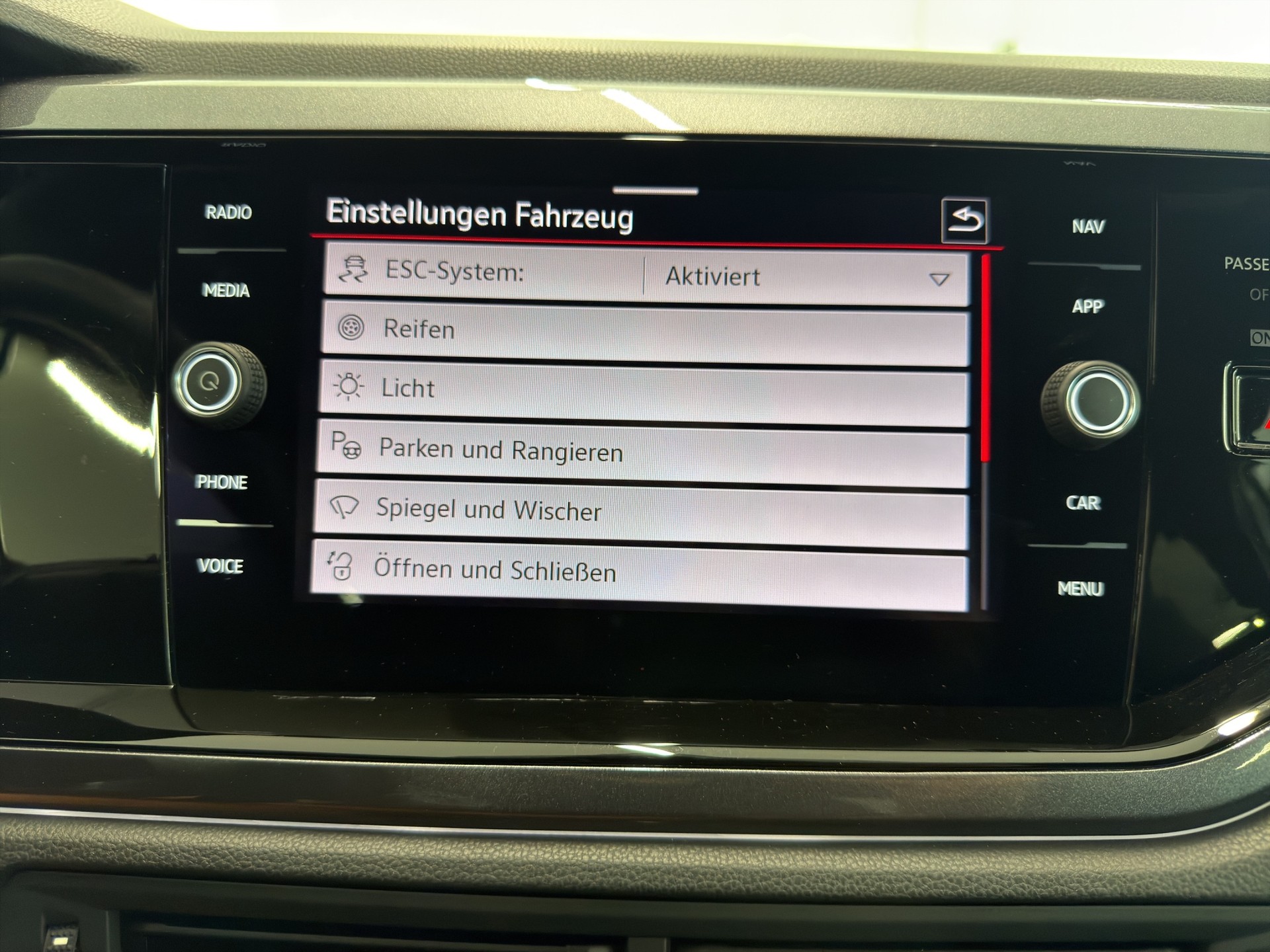 VW Polo 2.0 TSI GTI DSG-image-22