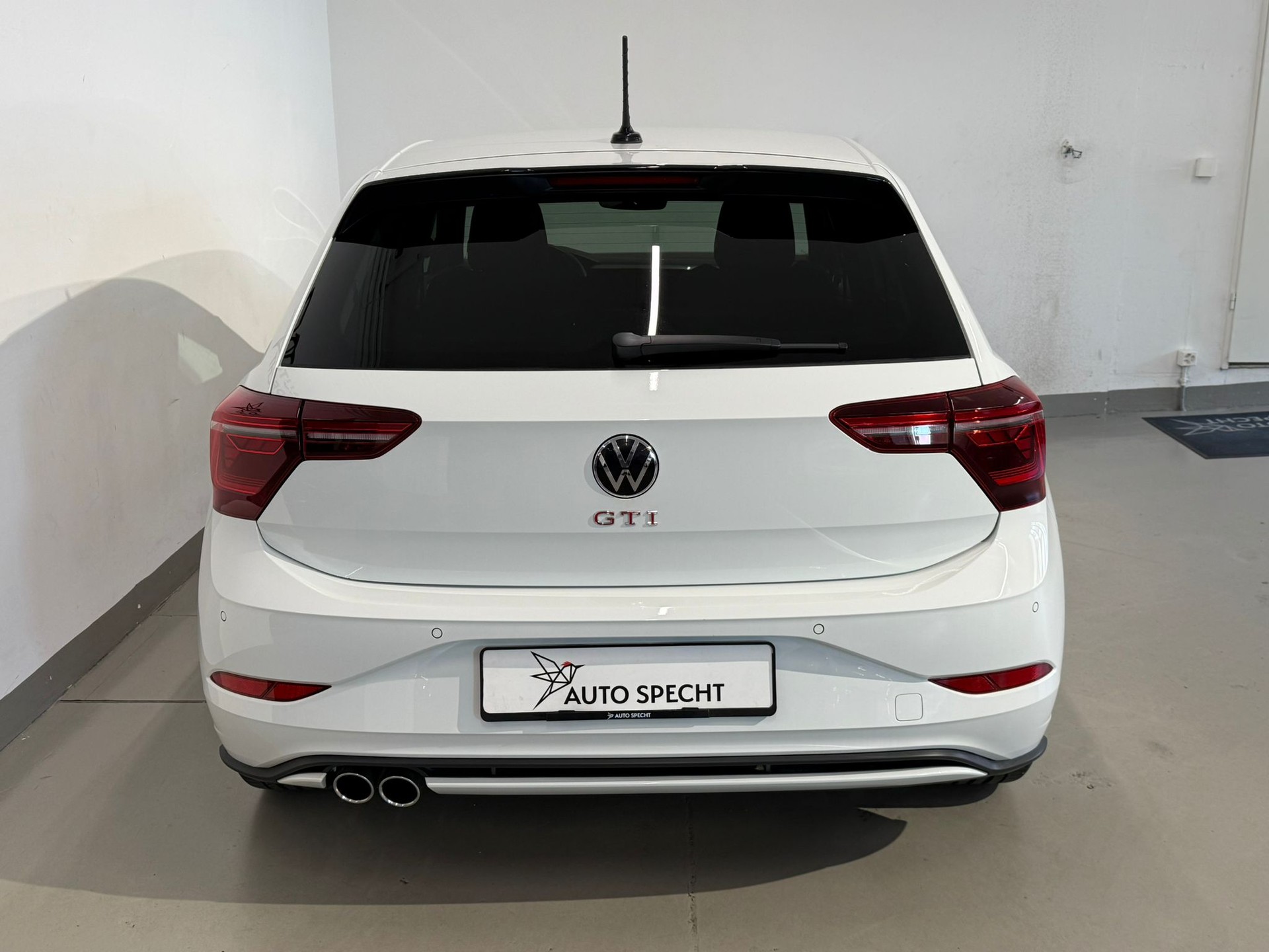 VW Polo 2.0 TSI GTI DSG-image-5