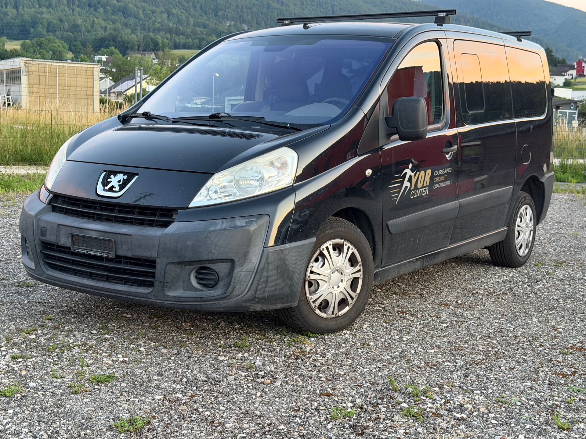 PEUGEOT Expert Tepee 2.0 HDi Confort L2-image-2