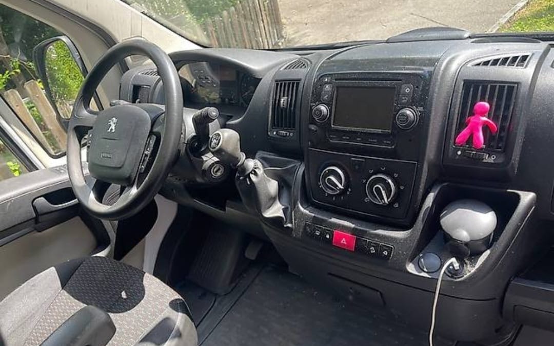 PEUGEOT 2.2 HDI 130 Active-image-5