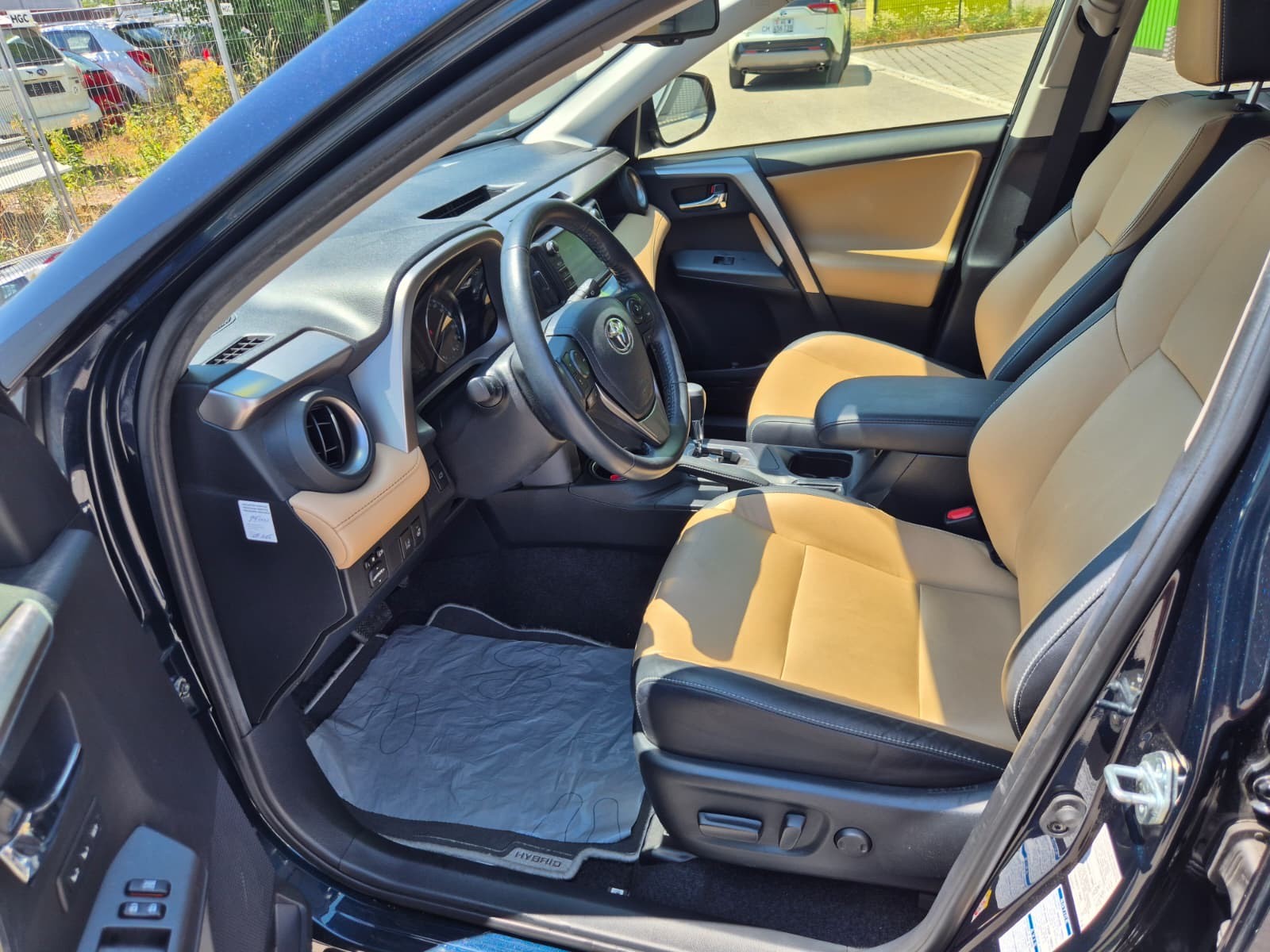 TOYOTA RAV-4 2.5 HSD Premium e-CVT-image-11