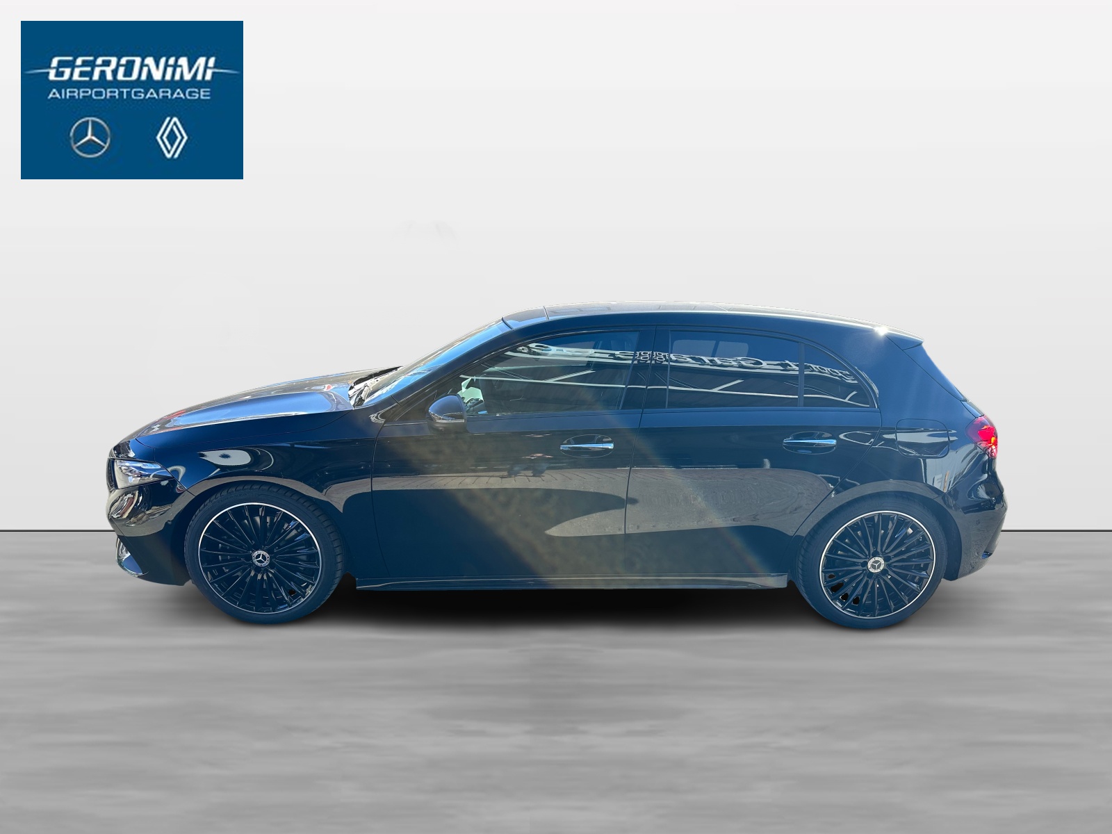 MERCEDES-BENZ A 250 AMG Line 4Matic-image-4
